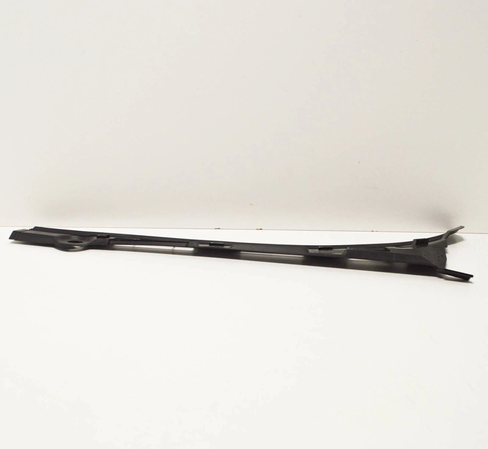 NEW BMW 3 E36 1.8I COVERING RIGHT 51718122266 ORIGINAL