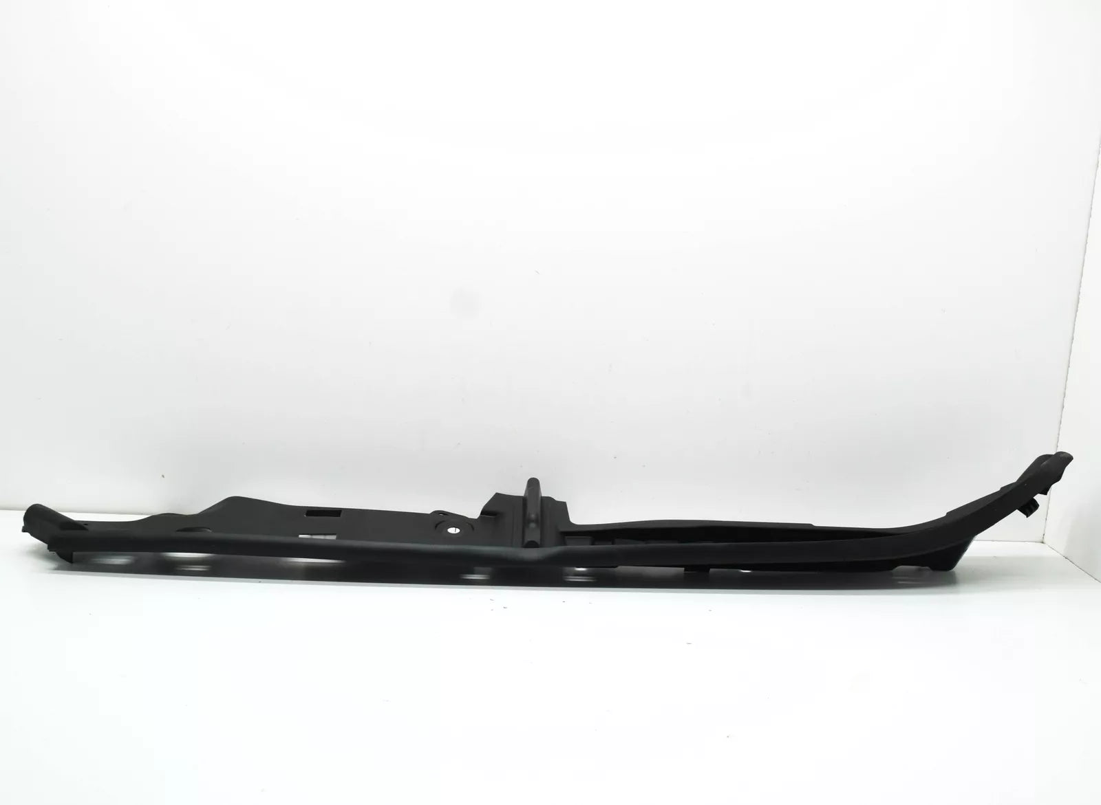 NEW BMW 6 GRAN TURISMO G3 FRONT LEFT BONNET SIDE SEAL 51767371507 ORIGINAL