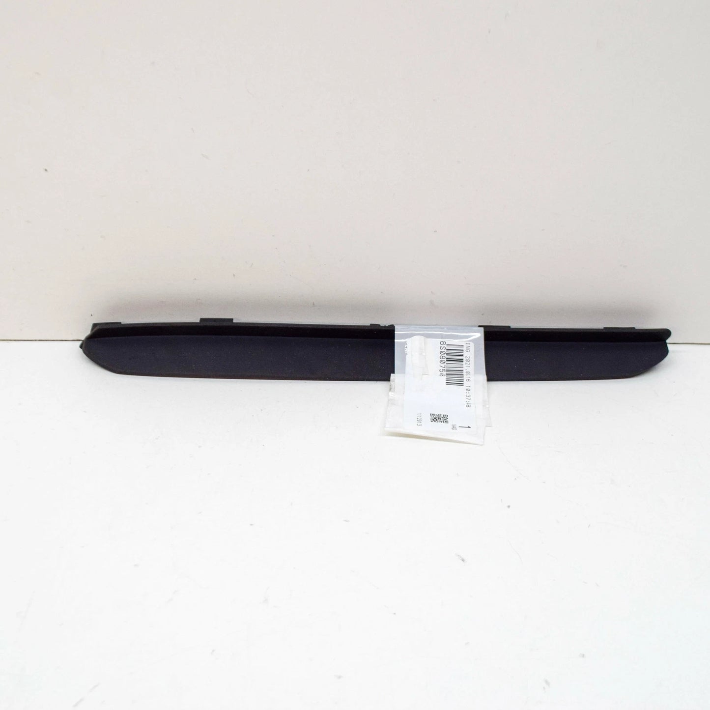 NEW AUDI TT RS FV 8S FRONT RIGHT WHEEL SPOILER 8S0807548