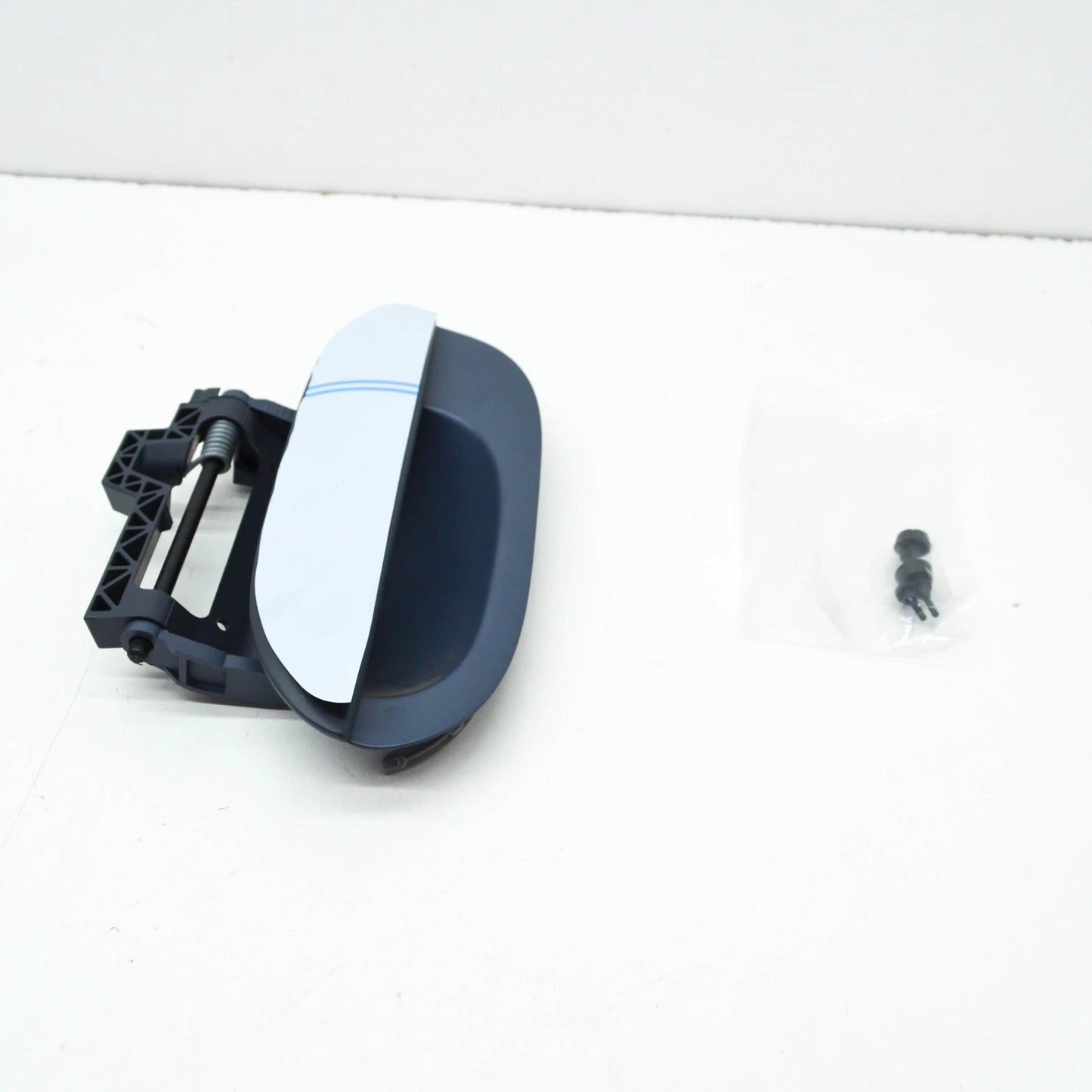 NEW BMW 5 E39 REAR LEFT INTERIOR OPENING HANDLE 8245465 51228245465 ORIGINAL