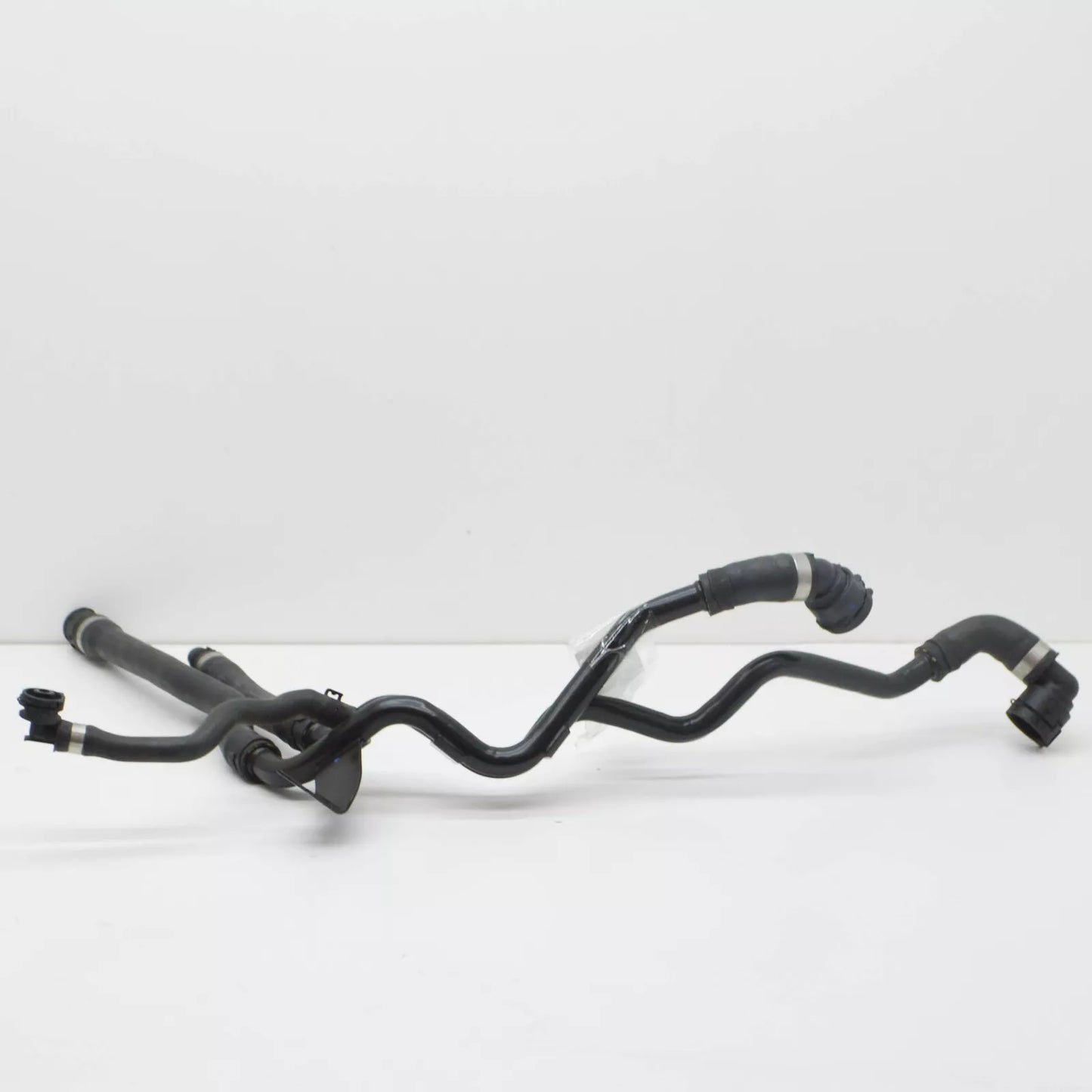 NEW MERCEDES-BENZ C C205 COOLANT HOSES PIPE A2055012001