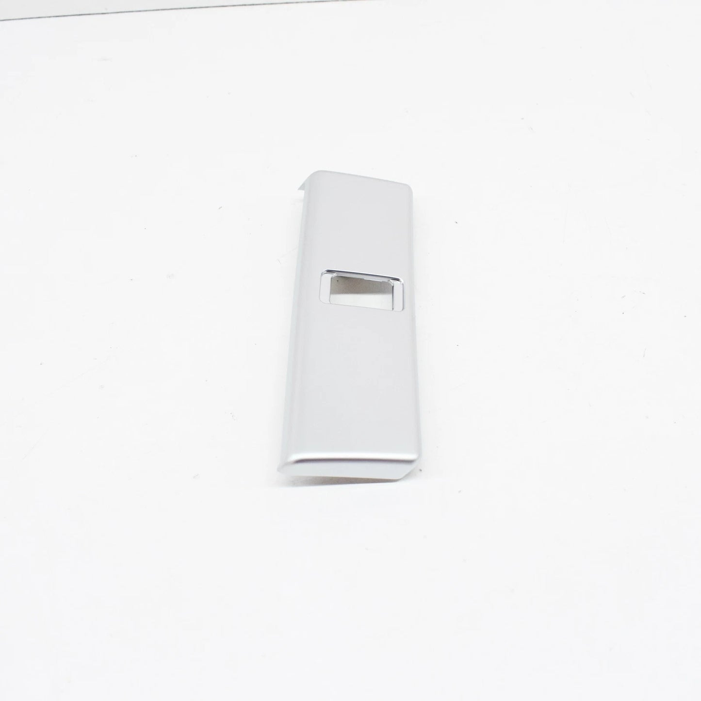 NEW BMW 5 E39 LEFT CENTER FINISHER 51452695585 2695585 ORIGINAL