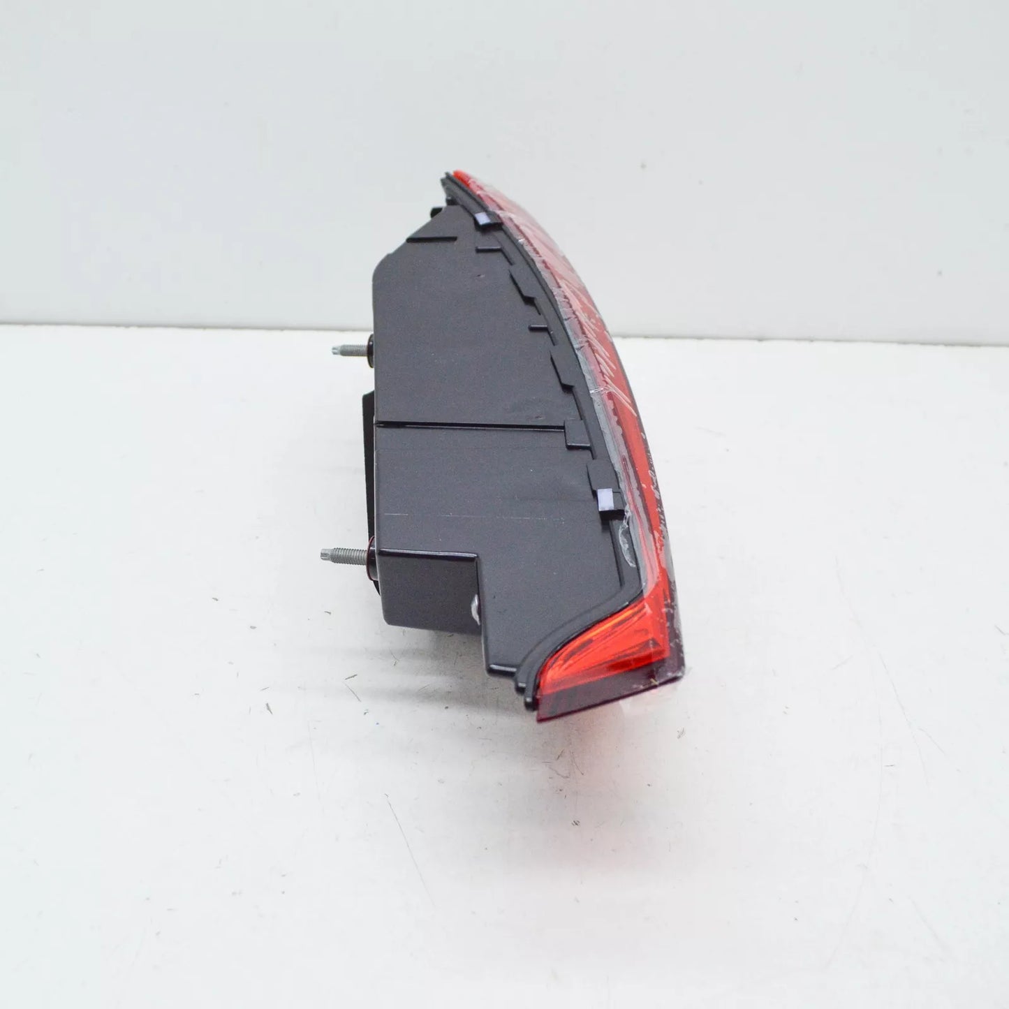 NEW AUDI Q3 F3 SPORTBACK RIGHT SIDE TRUNK BOOTLID TAILLIGHT 83A945076