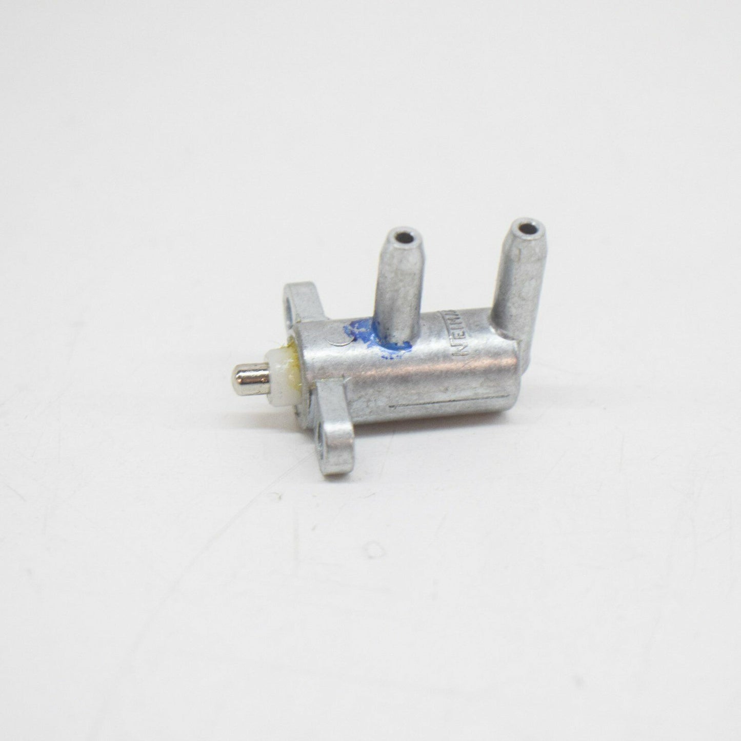 NEW MERCEDES-BENZ SALOON W123 VACUUM VALVE A0004600284 3.0 DIESEL ORIGINAL