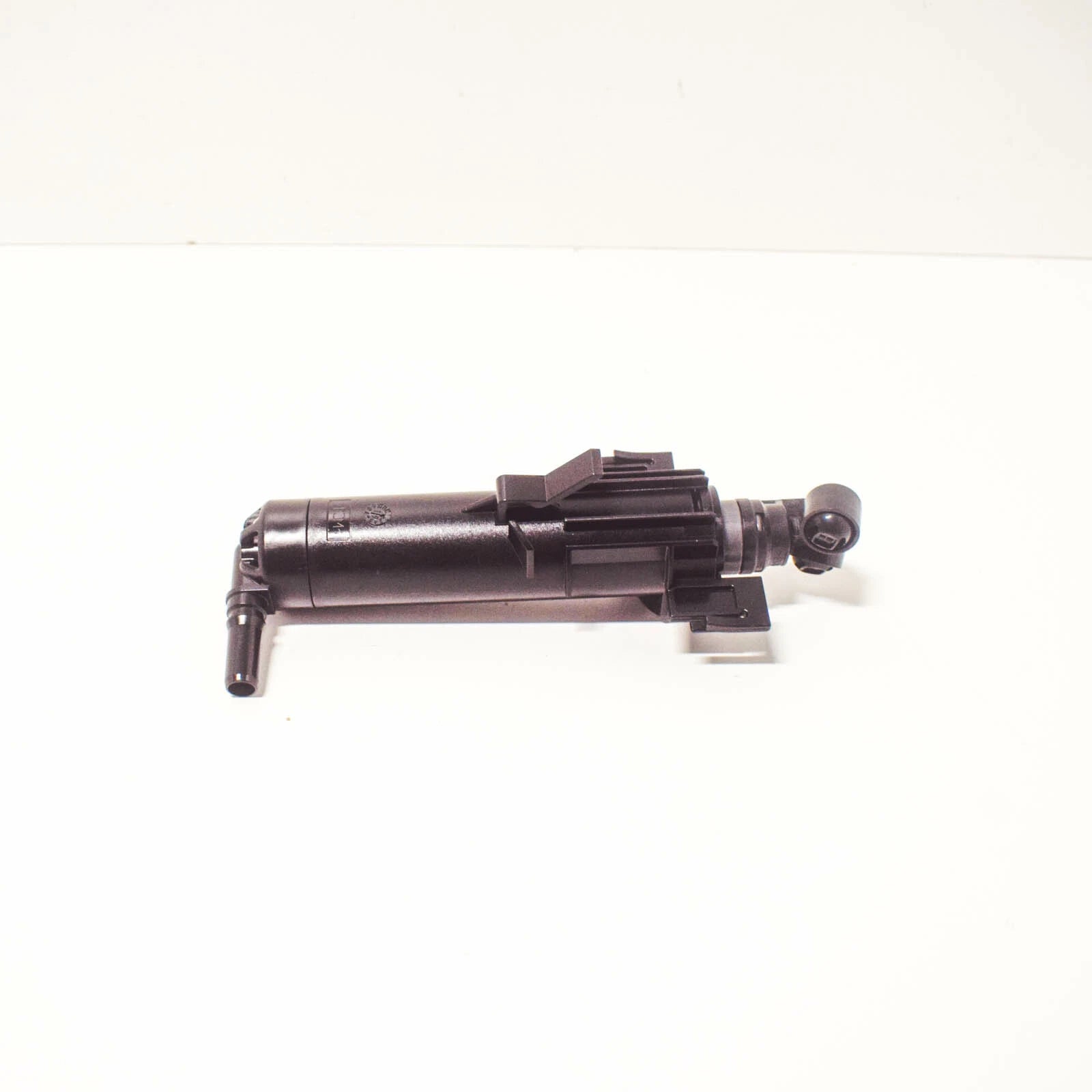 NEW AUDI A5 8T RS5 FRONT RIGHT HEADLAMP WASHER NOZZLE 8T0955102D 2016