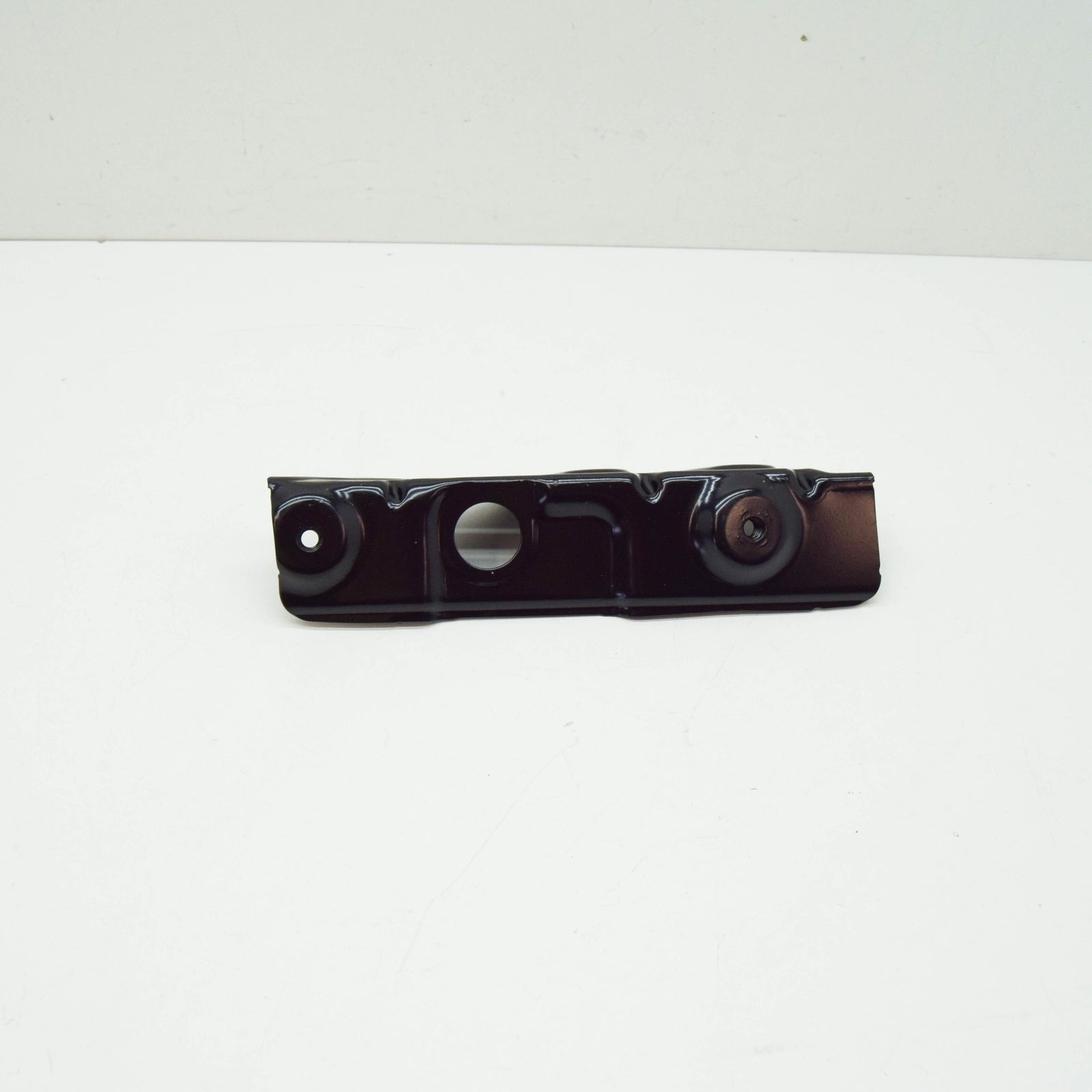 NEW AUDI A1 GB FRONT LEFT FENDER HOLDER 82A821431 ORIGINAL