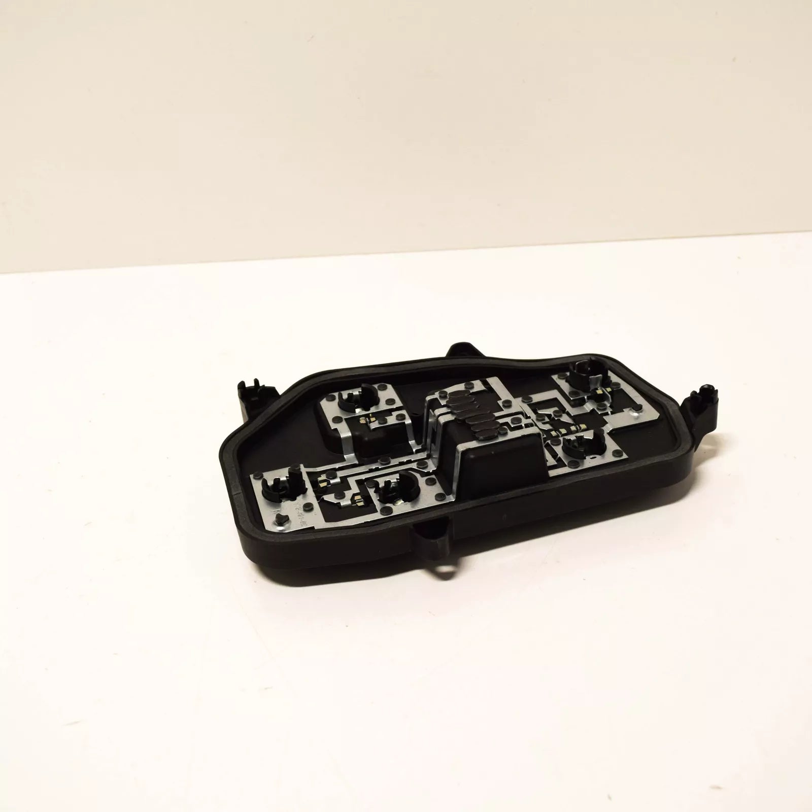 NEW VOLKSWAGEN TRANSPORTER T5 REAR RIGHT TAILLIGHT BULB HOLDER 7E5945258