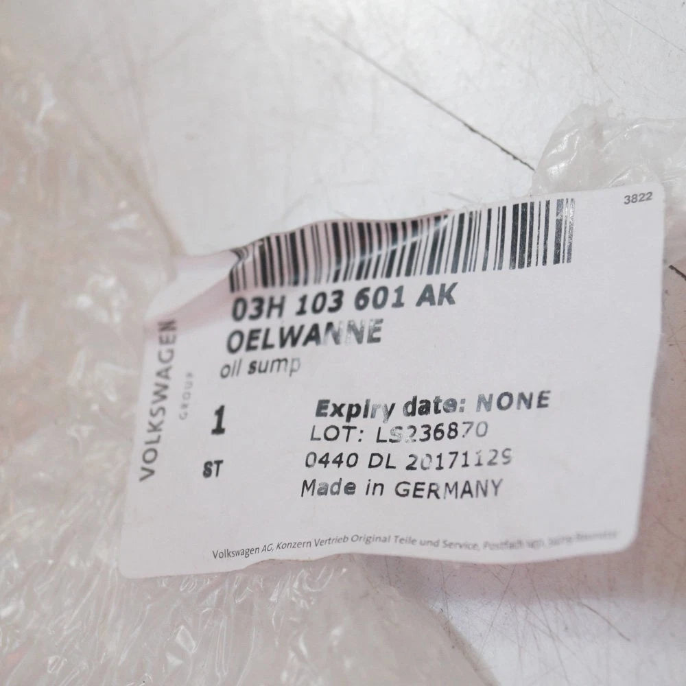 NEW VOLKSWAGEN CC ENGINE OIL SUMP PAN 03H103601AK 3.6FSI V6 ORIGINAL