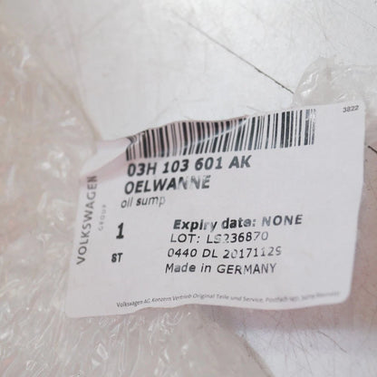 NEW VOLKSWAGEN CC ENGINE OIL SUMP PAN 03H103601AK 3.6FSI V6 ORIGINAL