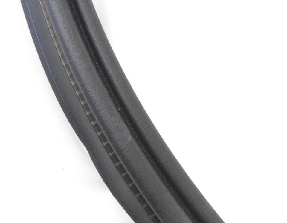 new audi a4 avant b9 rear deck lid bootlid seal rubber 8w9827705b original