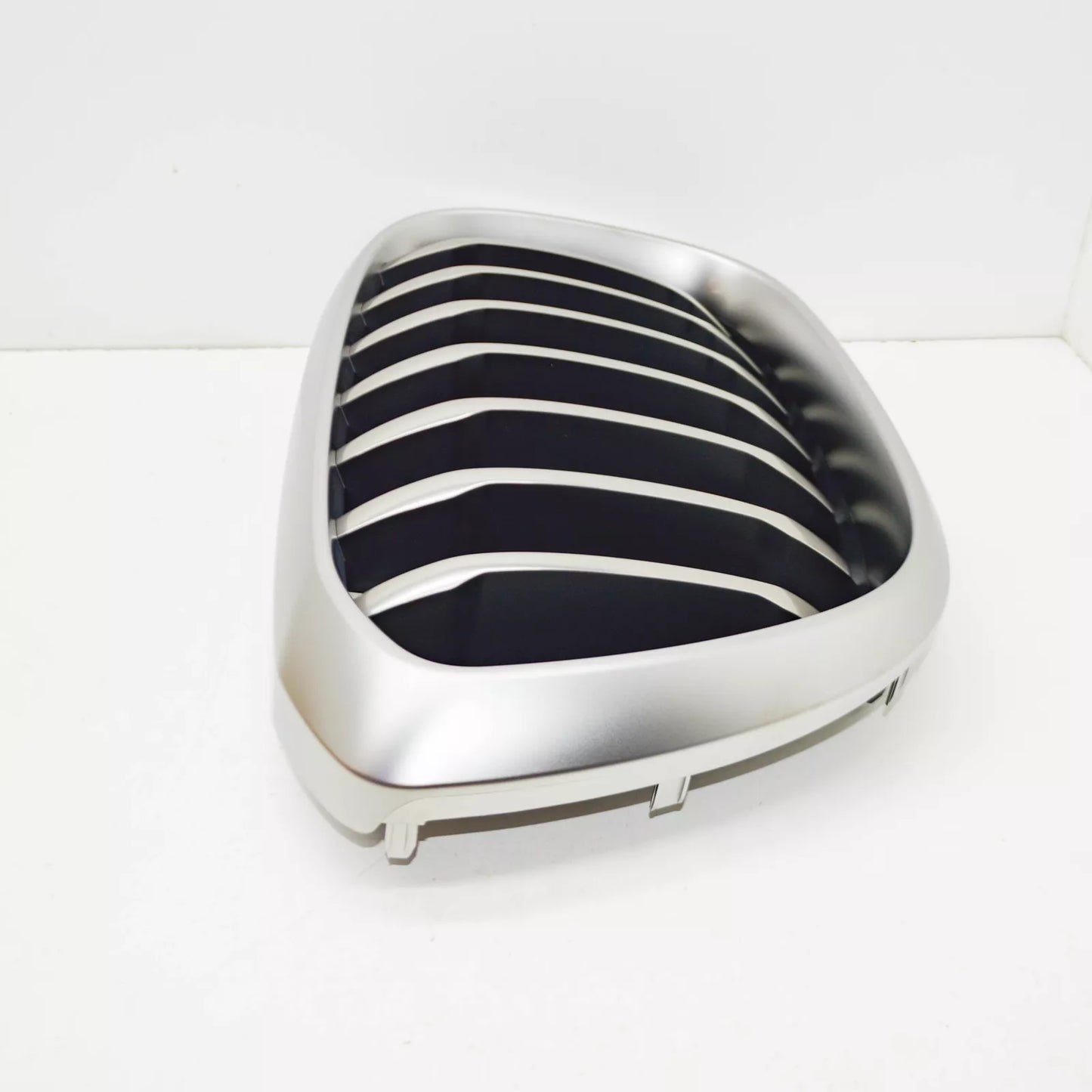 NEW BMW X4 G02, F98 FRONT RIGHT GRILL 7464922 51137464922 ORIGINAL