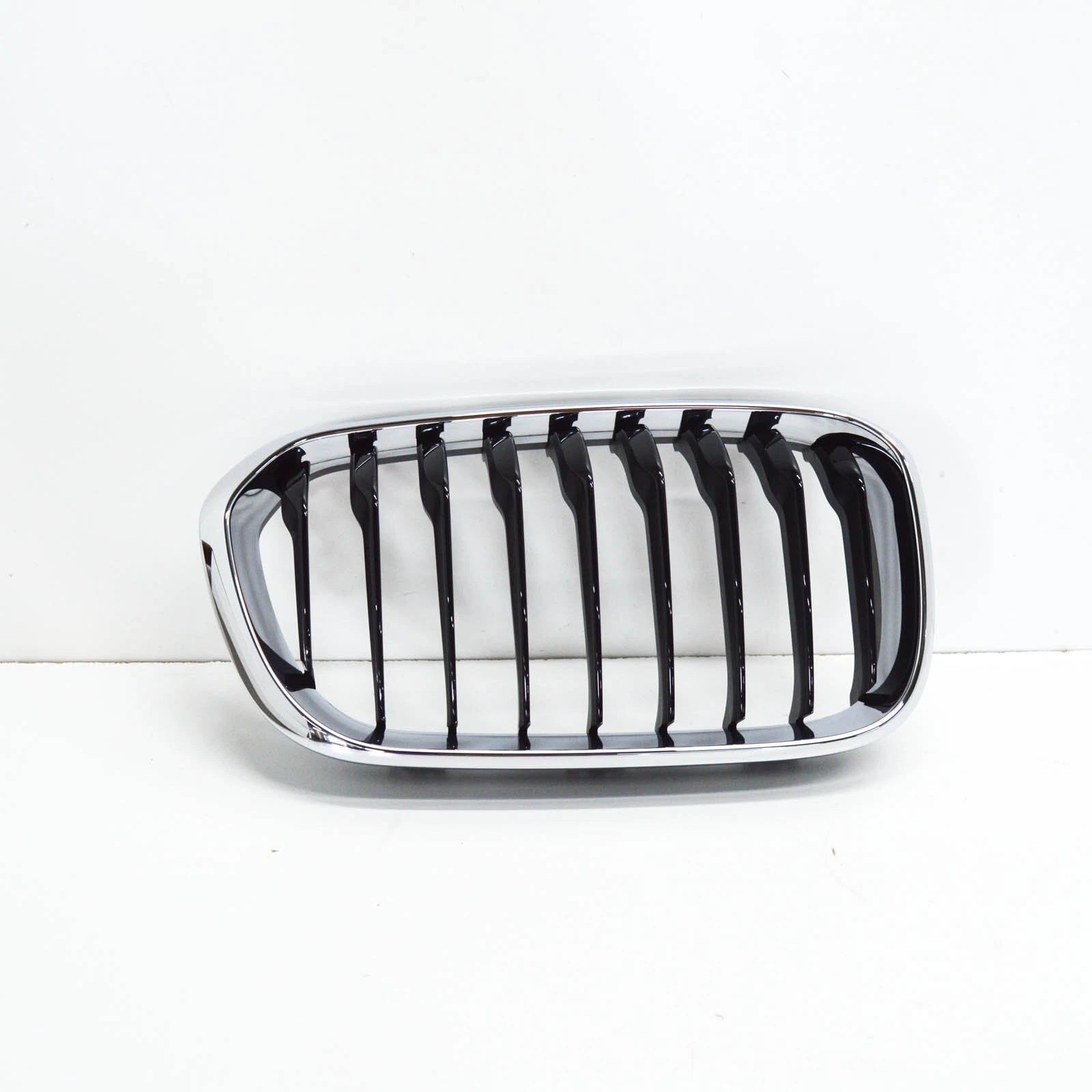 NEW BMW 1 F20 FRONT BUMPER RIGHT UPPER GRILLE 51137371686 7371686 2015 ORIGINAL