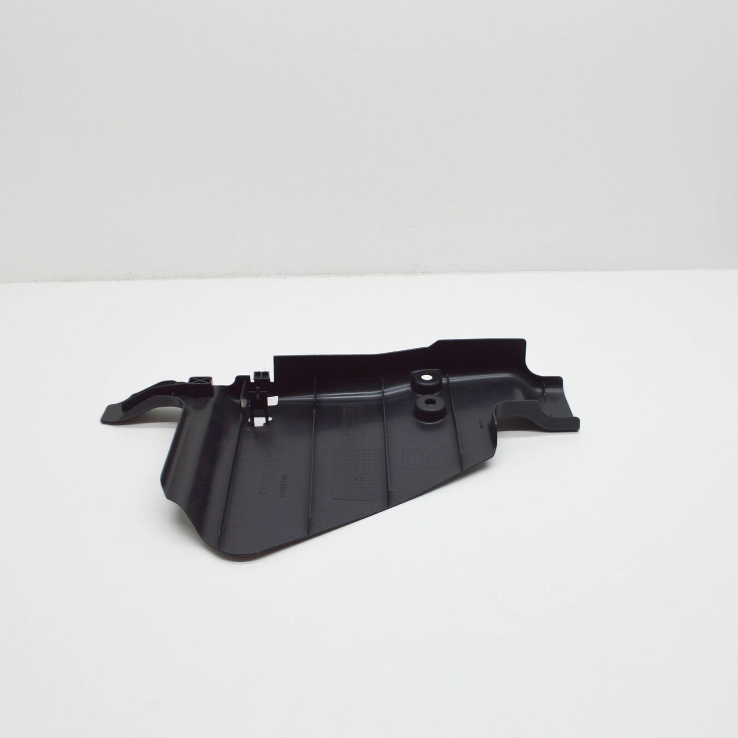 NEW MERCEDES-BENZ S W223 REAR RIGHT CONTROL ARM COVER A2233526401 2020 ORIGINAL