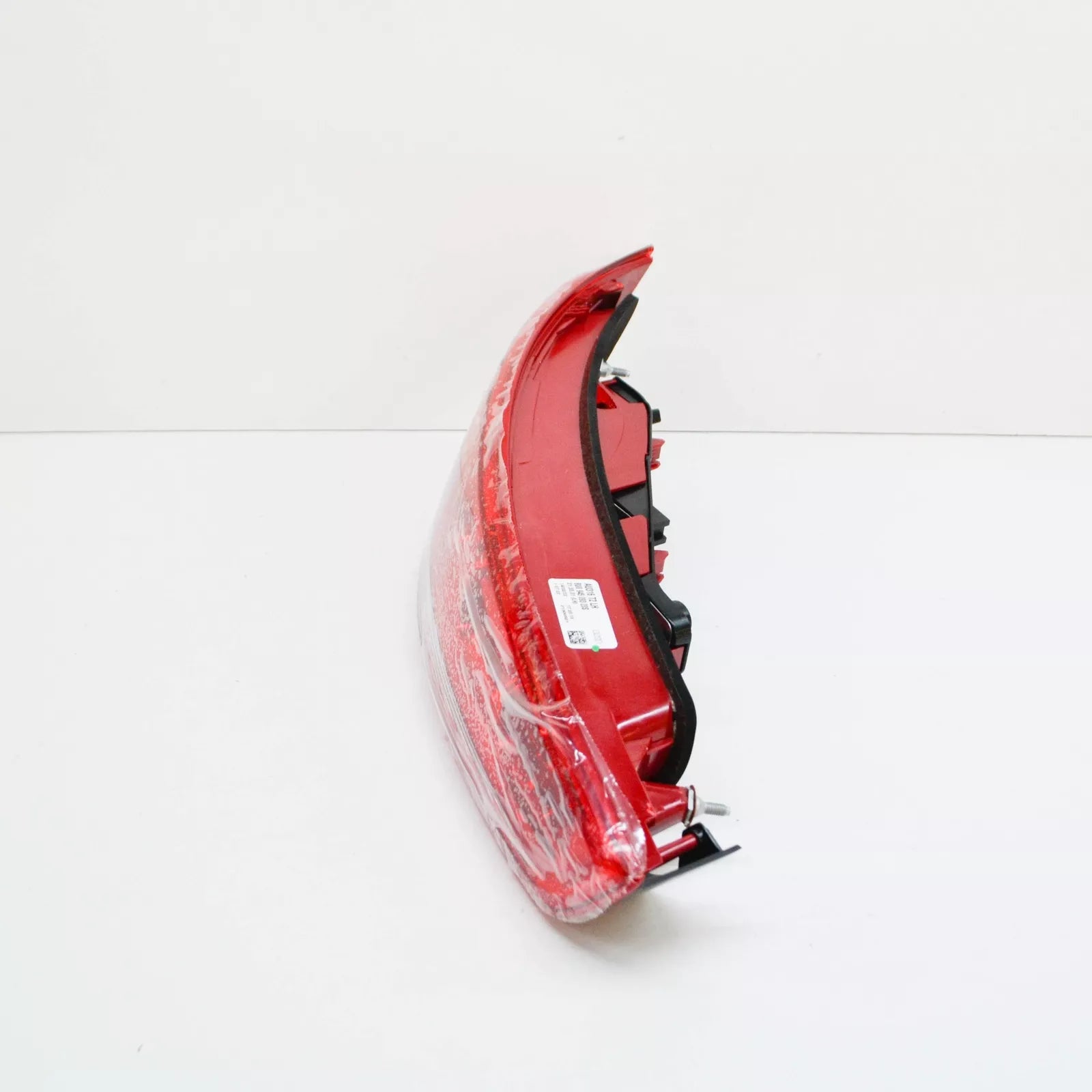 NEW AUDI Q3 8U REAR LEFT TAIL LIGHT 8U0945093 ORIGINAL