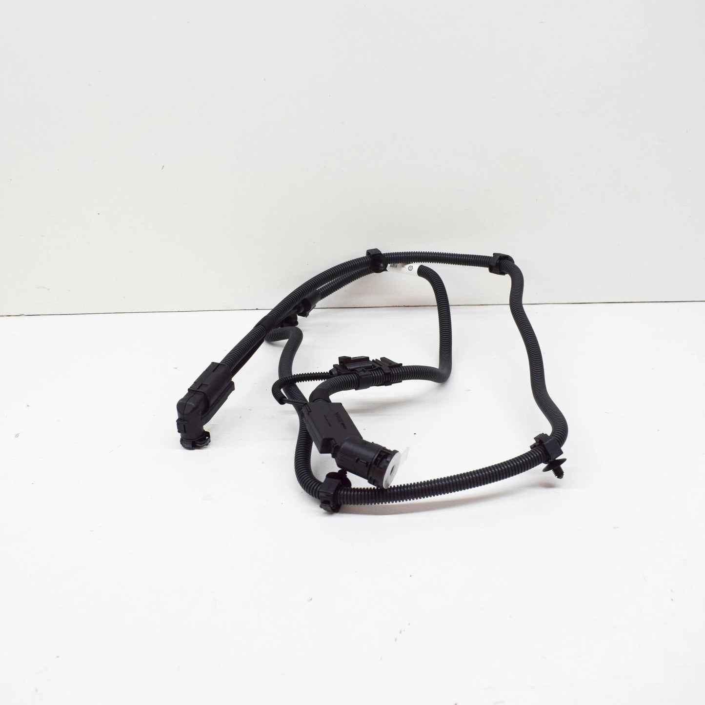 NEW VOLKSWAGEN ARTEON 3H7 REAR ADBLUE SUPPLY LINE 3Q0131983L