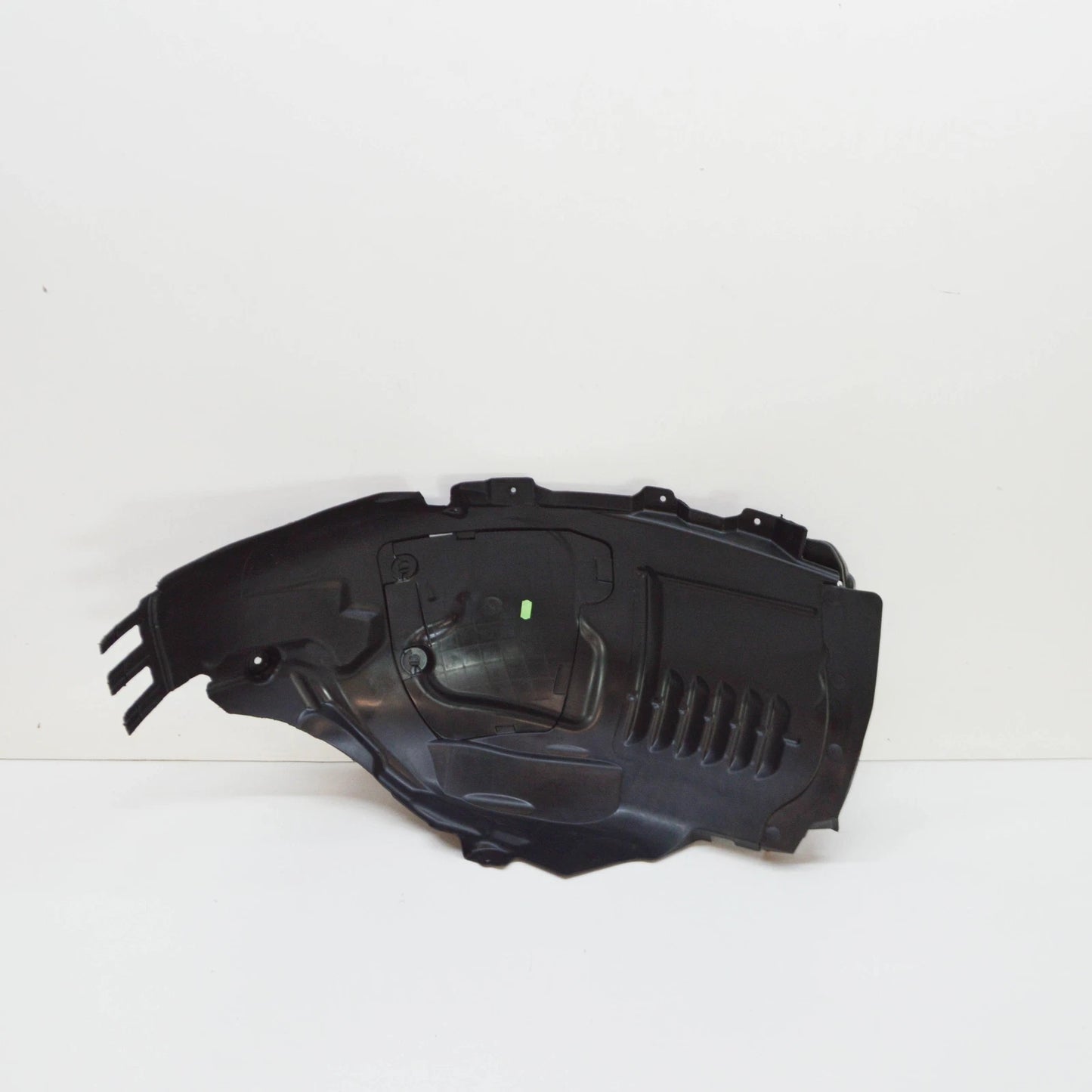 NEW MERCEDES-BENZ C W205 FRONT RIGHT WHEEL HOUSING LINER A2056903201 ORIGINAL