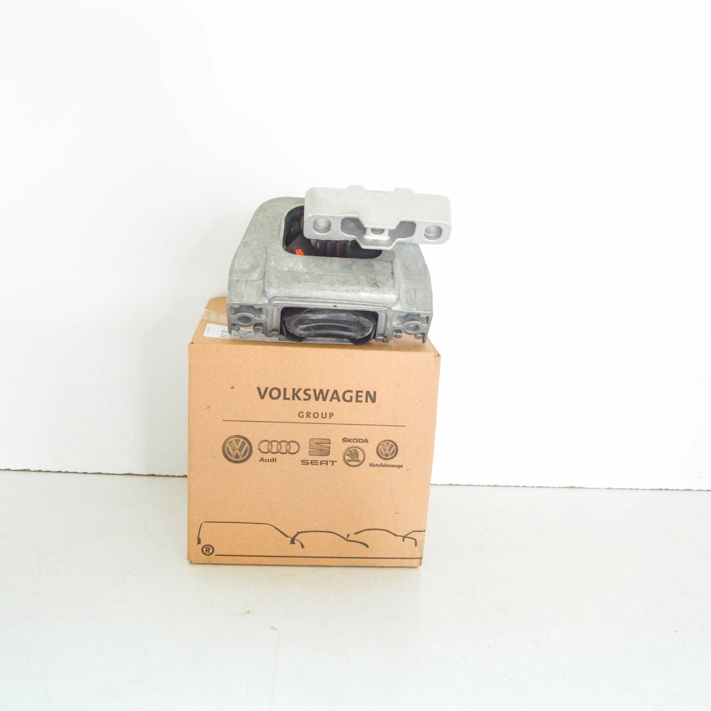 NEW VOLKSWAGEN GOLF MK7 RIGHT SIDE ENGINE MOUNT 5WA199262E