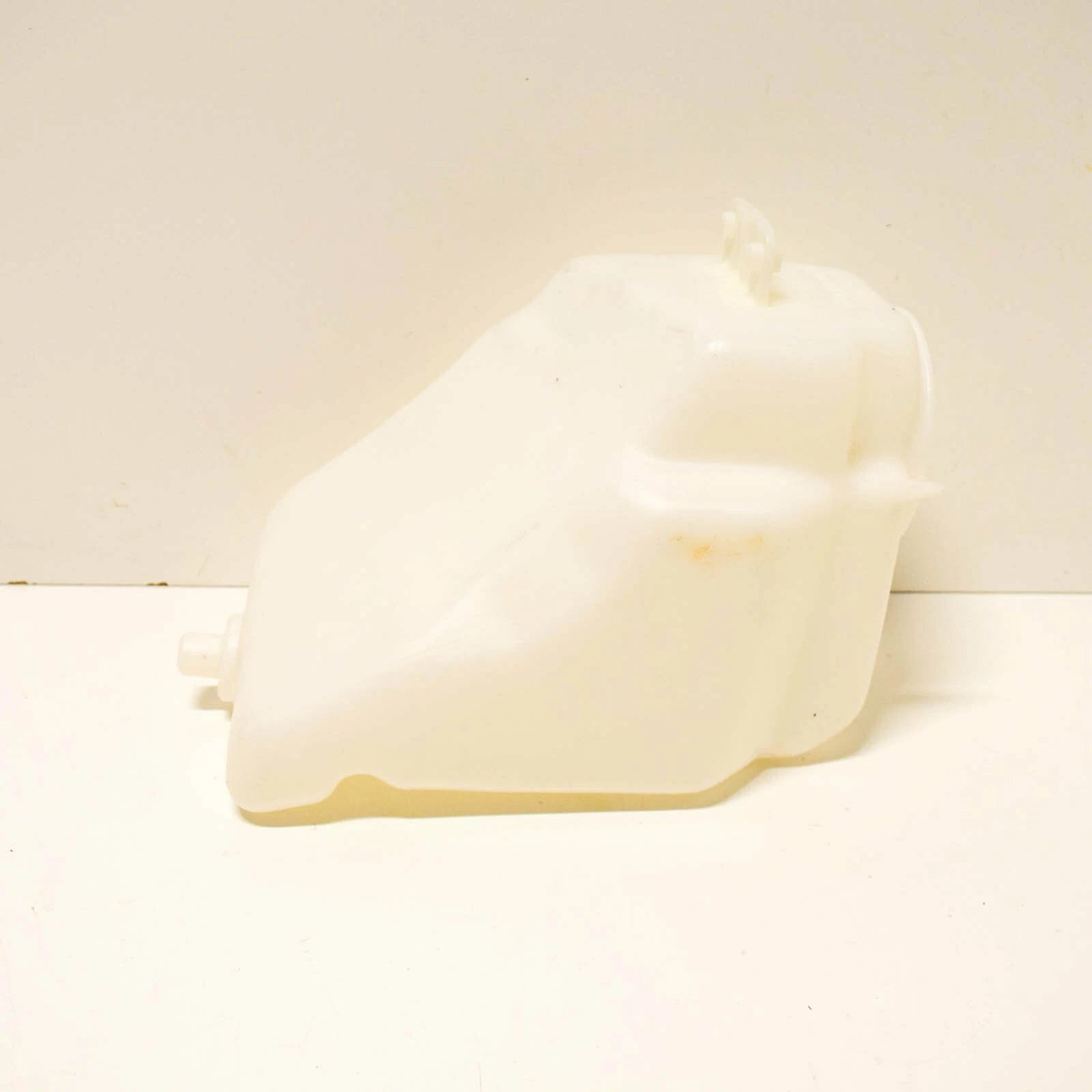 NEW MB E-CLASS W124 WINDSHIELD WASHER RESERVOIR A1248690720 3.0 PETROL