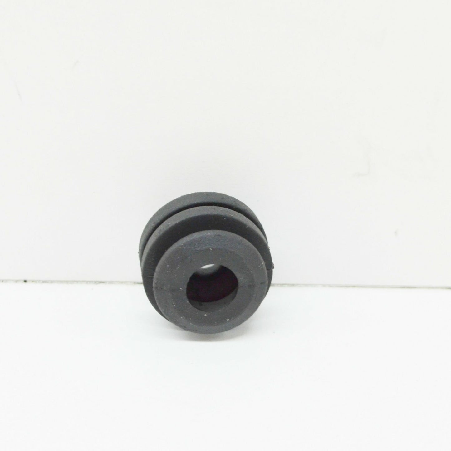 new audi a3 8p engine cover grommet 038103638k original