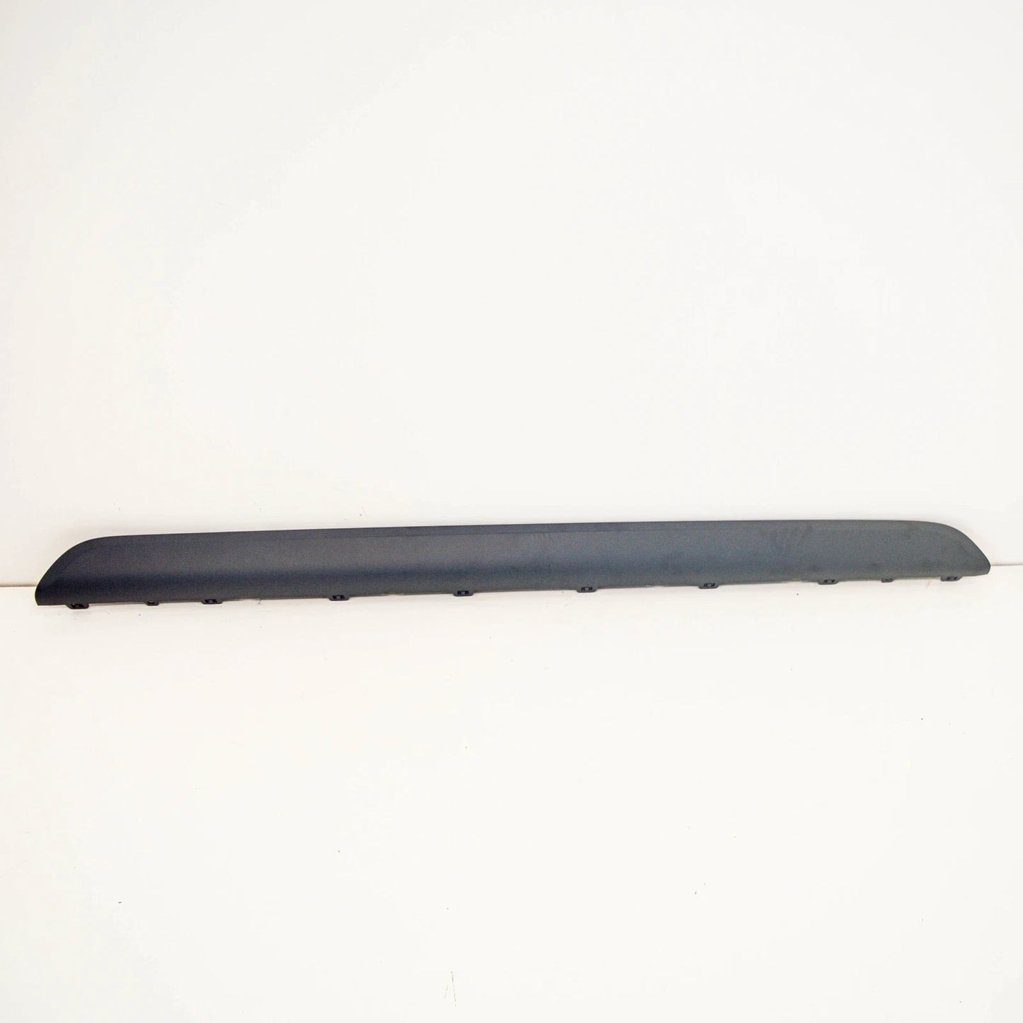 NEW BMW X5 F15 RIGHT SIDE PRIMED SILL TRIM STRIP 51777378588 ORIGINAL