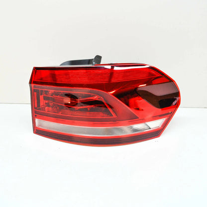 NEW VOLKSWAGEN TOURAN 5T REAR RIGHT LED TAILLIGHT 5TA945208A ORIGINAL