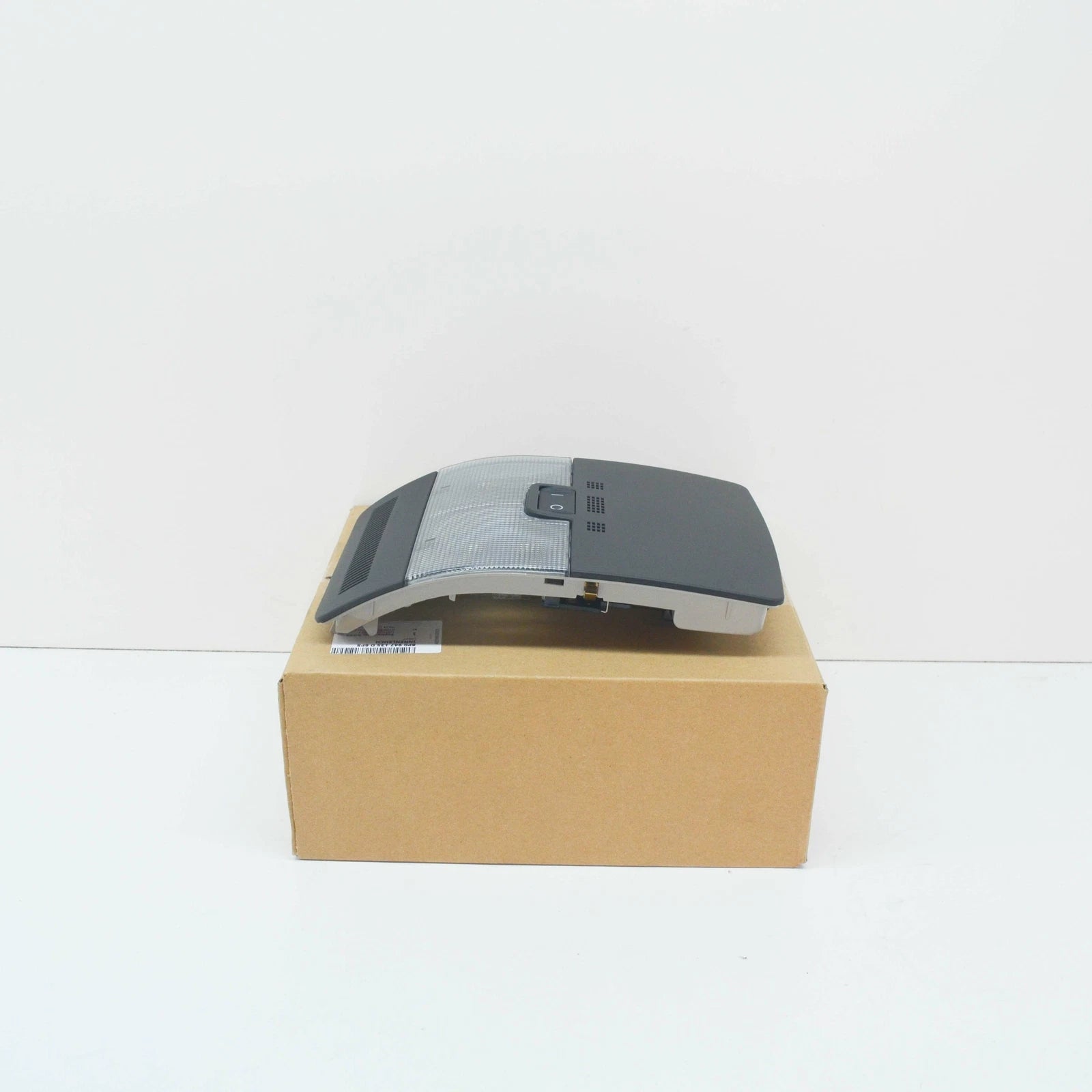 NEW AUDI A3 8P INTERIOR ROOF LIGHTING LAMP 8P0947135D6PS