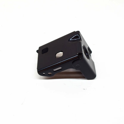 NEW MB E W213 FRONT CROSSMEMBER BOTTOM REAR RIGHT MOUNT A2136261300 ORIGINAL