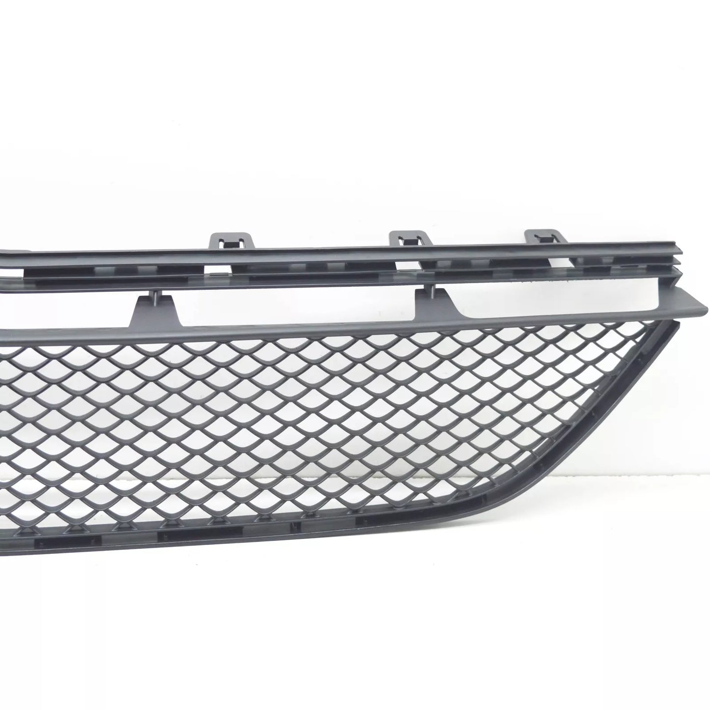 NEW MERCEDES-BENZ CLS C218 FRONT BUMPER LOWER CENTER GRILLE A2188850024