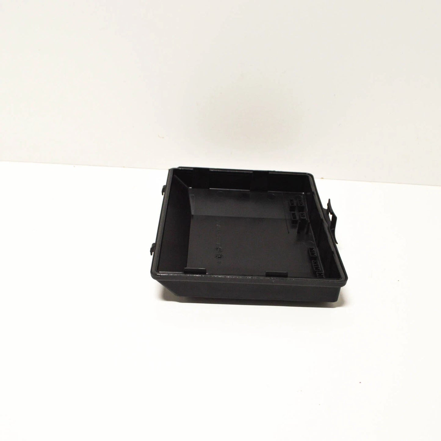 NEW BMW 8 E31 FUSE BOX COVER 61131383273 1383273 ORIGINAL