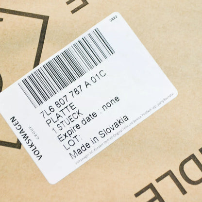 NEW VOLKSWAGEN TOUAREG 7L MK1 REAR BUMPER PLATE 7L6807787A01C ORIGINAL