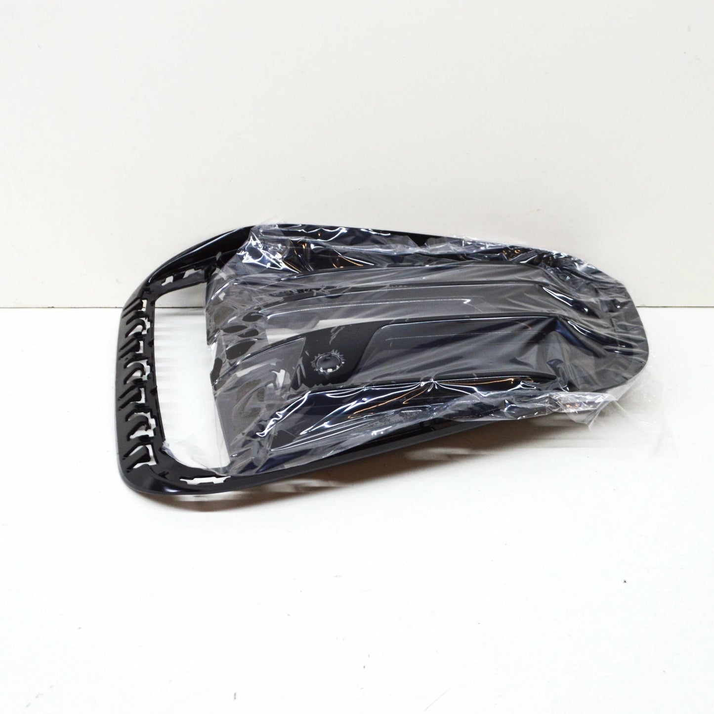 NEW BMW M4 COUPE G22 FRONT LEFT BUMPER OPEN GRILLE 51118076731 OEM