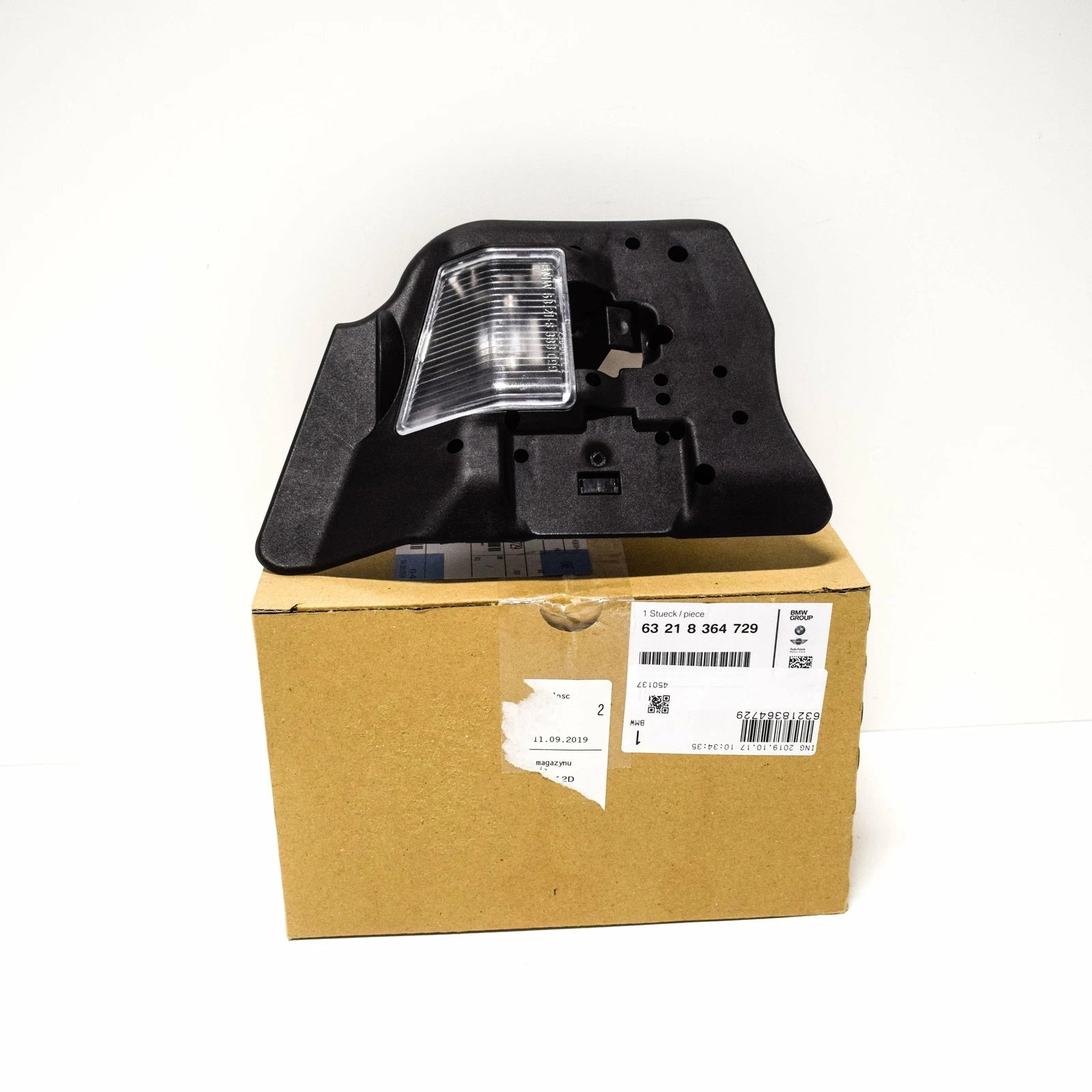 NEW BMW 3 COMPACT E46 LEFT TAIL LIGHT BULB HOLDER 63218364729 ORIGINAL