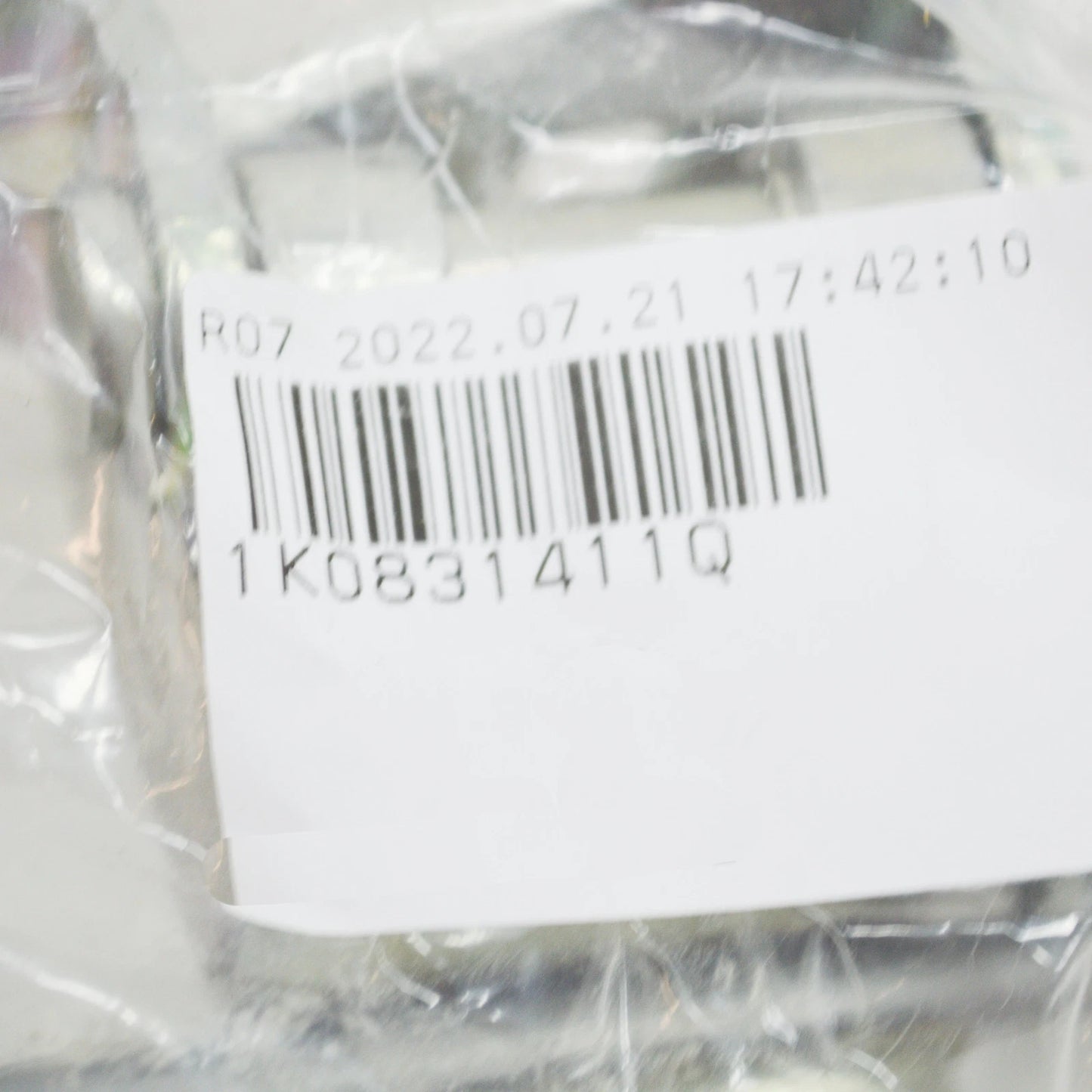 NEW VOLKSWAGEN GOLF MK5 FRONT LEFT DOOR LOWER HINGE 1K0831411Q ORIGINAL