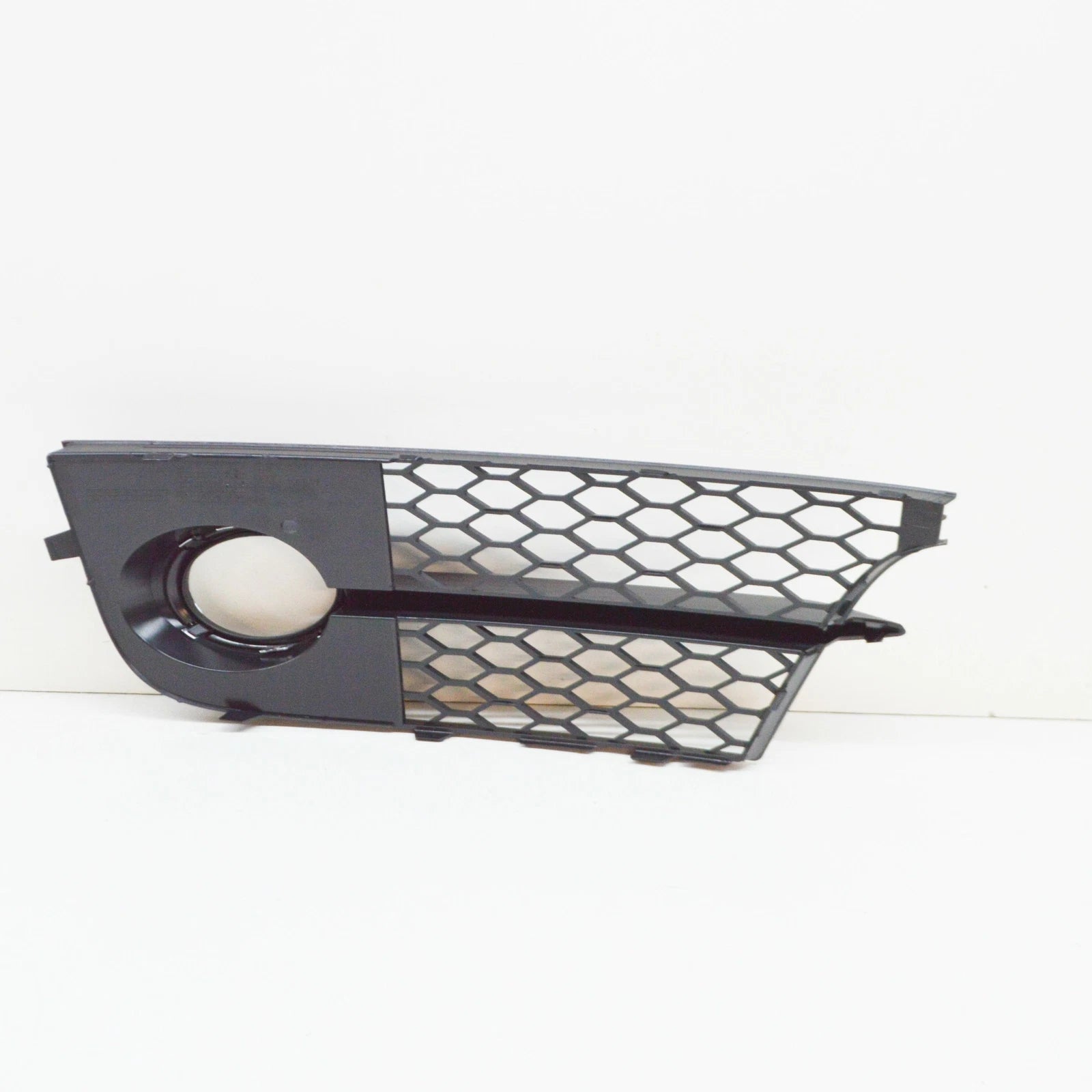 NEW AUDI TT 8J FRONT BUMPER RIGHT AIR GUIDE GRILLE 8J0807682HT94 ORIGINAL