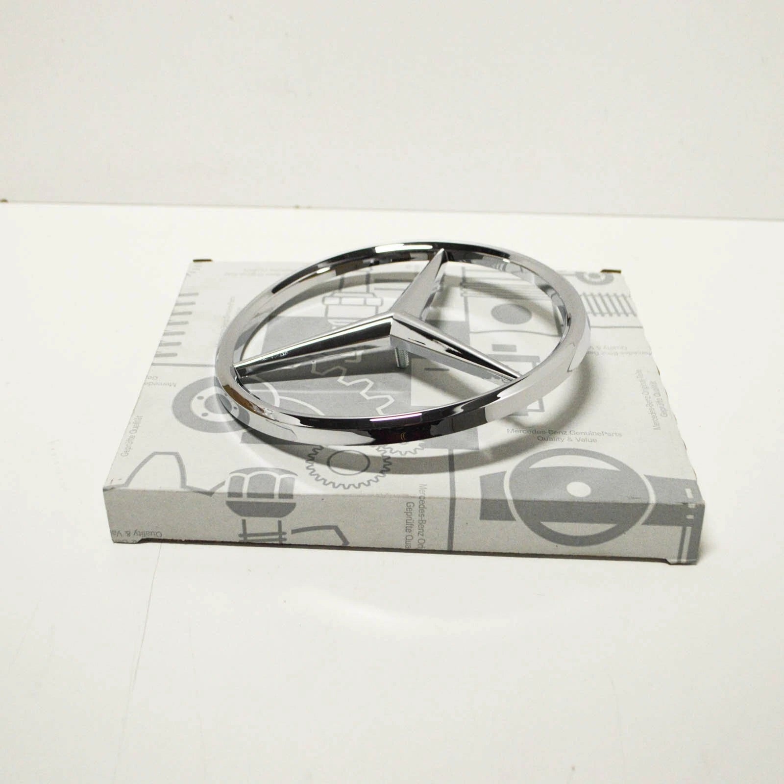 NEW MERCEDES-BENZ G W460 FRONT EMBLEM BADGE A4608880009