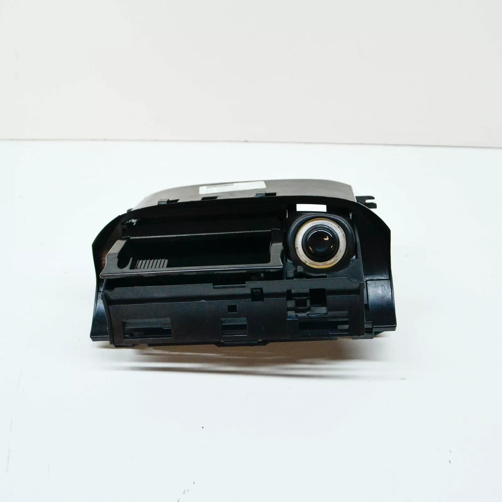 NEW MERCEDES-BENZ ML W163 FRONT CENTRAL ASHTRAY A1638100530