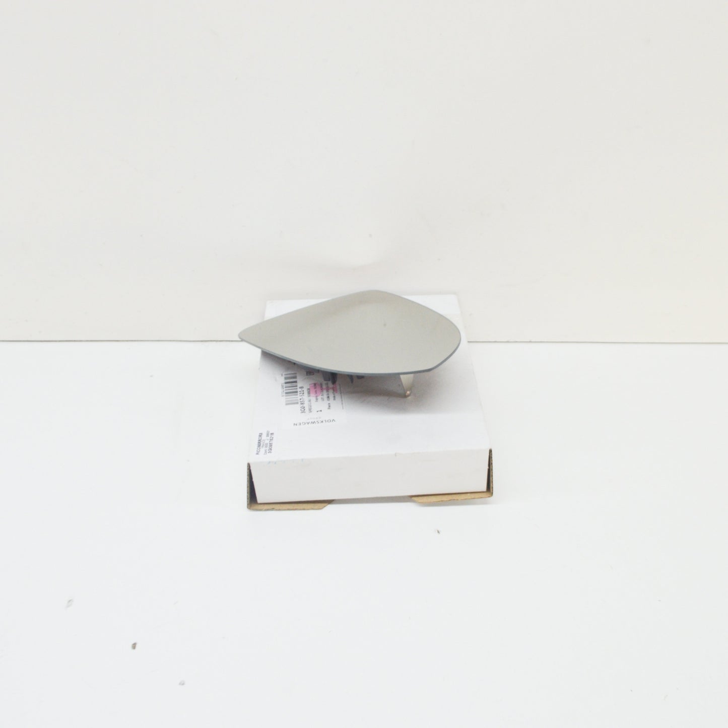 NEW VOLKSWAGEN PASSAT B8 LEFT WING MIRROR GLASS 3G0857521B ORIGINAL