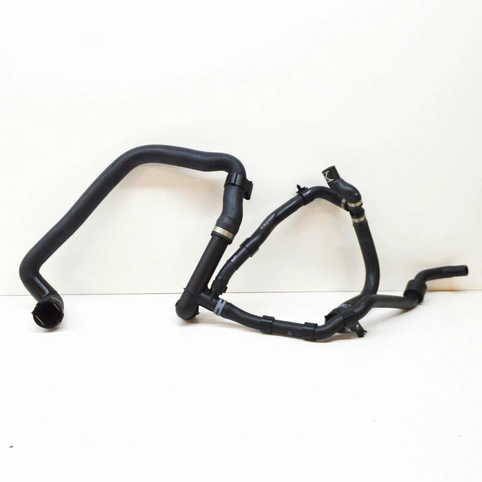 NEW AUDI Q2 GA LOWER RELEASE COOLANT HOSE W COUPLING 5Q0122051DM