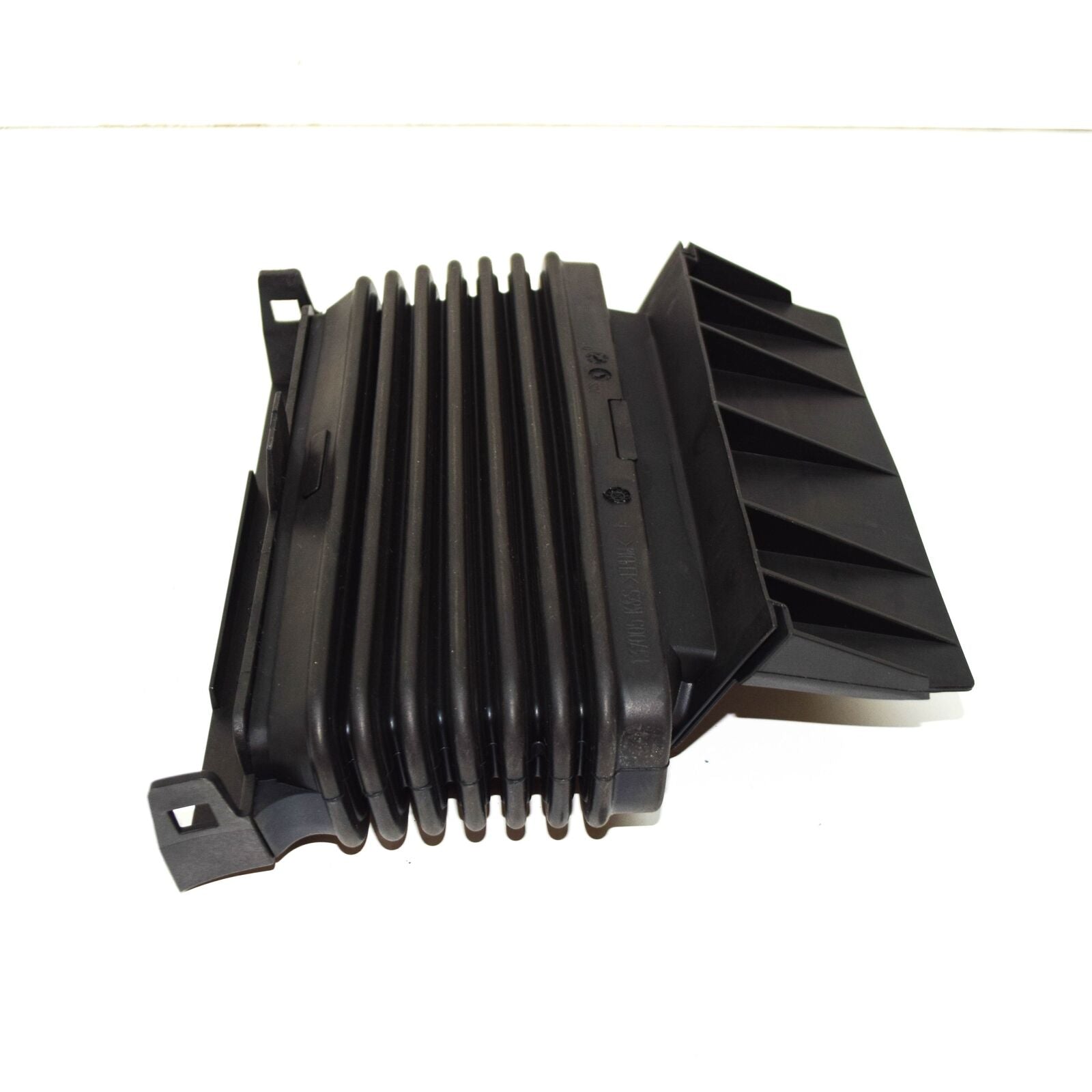 NEW MERCEDES-BENZ E-CLASS W212 AIR DUCT A2125050161 ORIGINAL