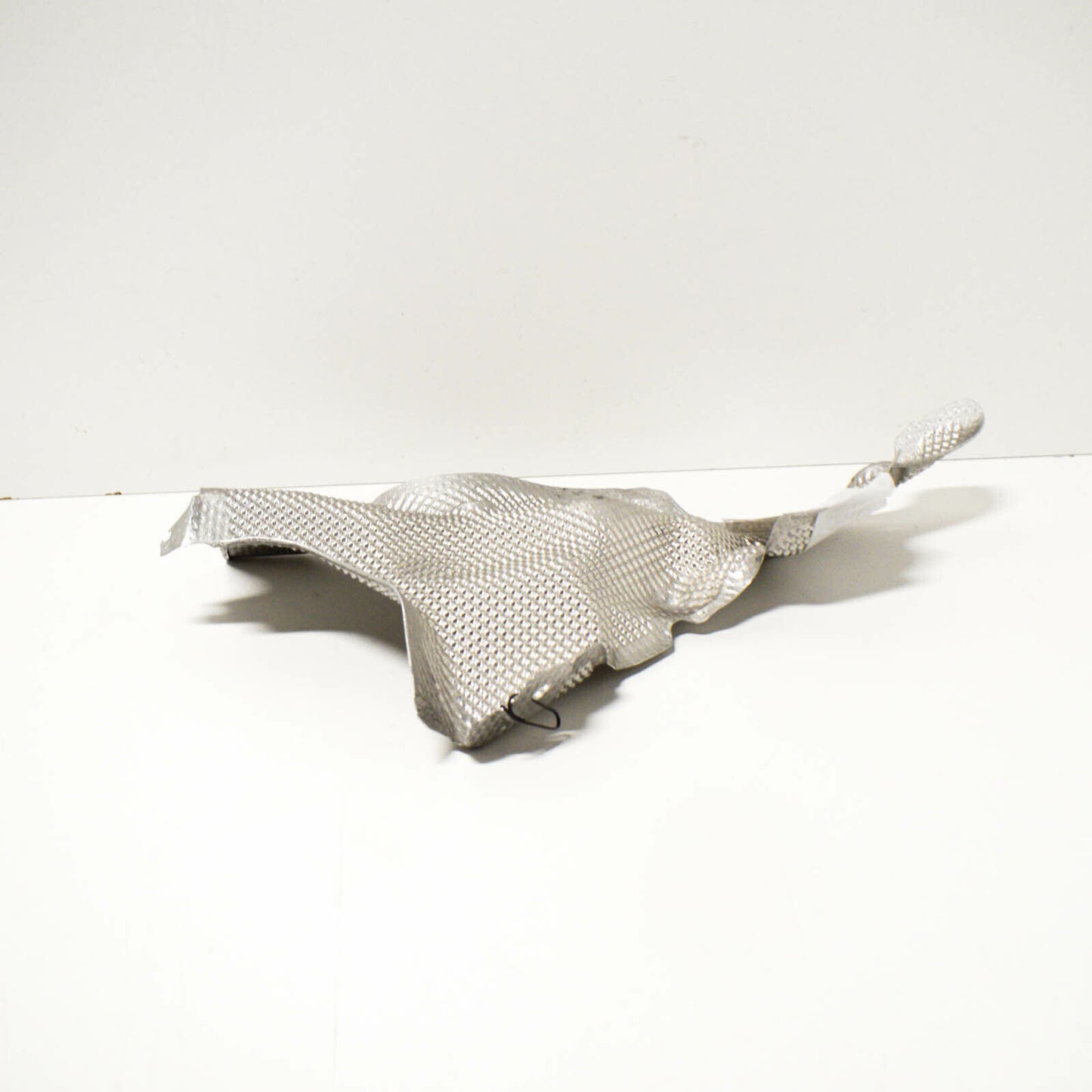 NEW AUDI A4 B9 FRONT RIGHT CV JOINT HEAT SHIELD 8W0399300F ORIGINAL