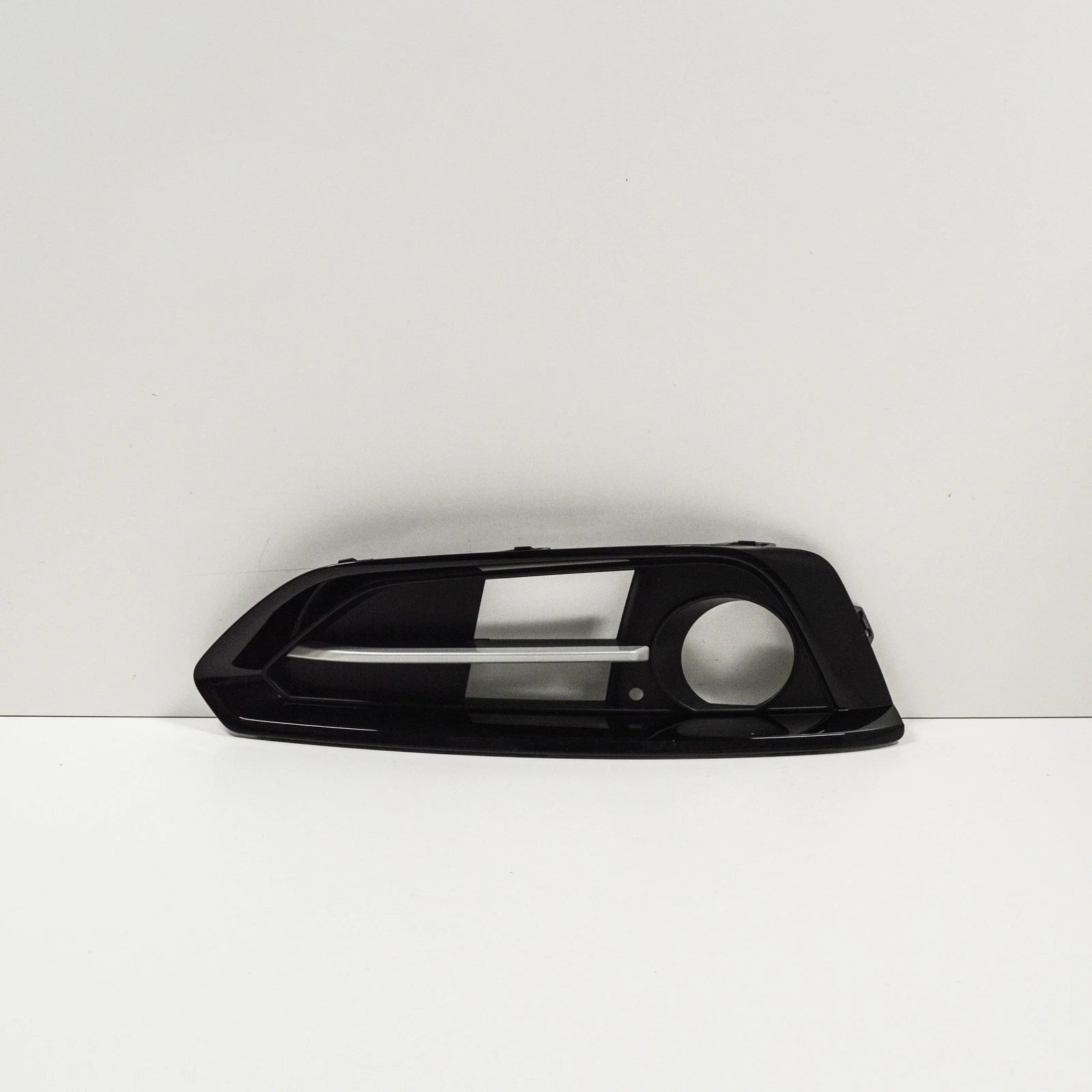 NEW BMW 2 F22 RIGHT FOG LIGHT OPEN GRILLE SPORT 51117343730 ORIGINAL