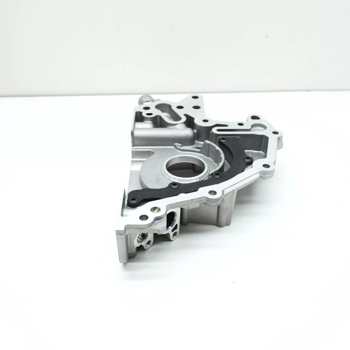 NEW VOLKSWAGEN POLO AW FRONT SEALING FLANGE 05C103151 ORIGINAL