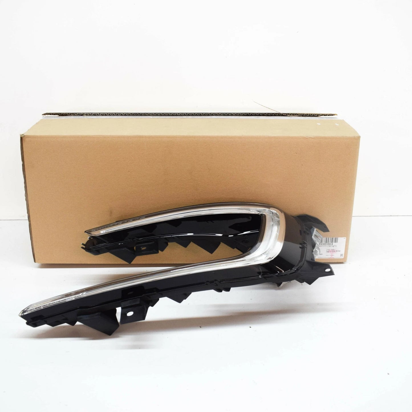 NEW VW GOLF MK7 FRONT LEFT LOWER LED DAY LIGHT ASSEMBLY 5GE941055B ORIGINAL