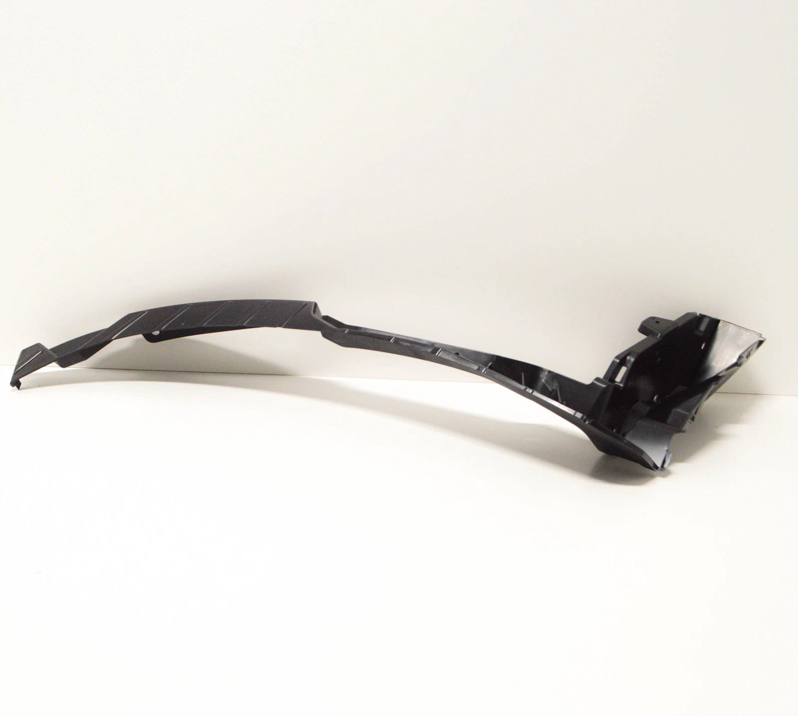 NEW MB GLS X166 AMG FRONT RIGHT BUMPER LOWER MOUNT A1668853200 ORIGINAL