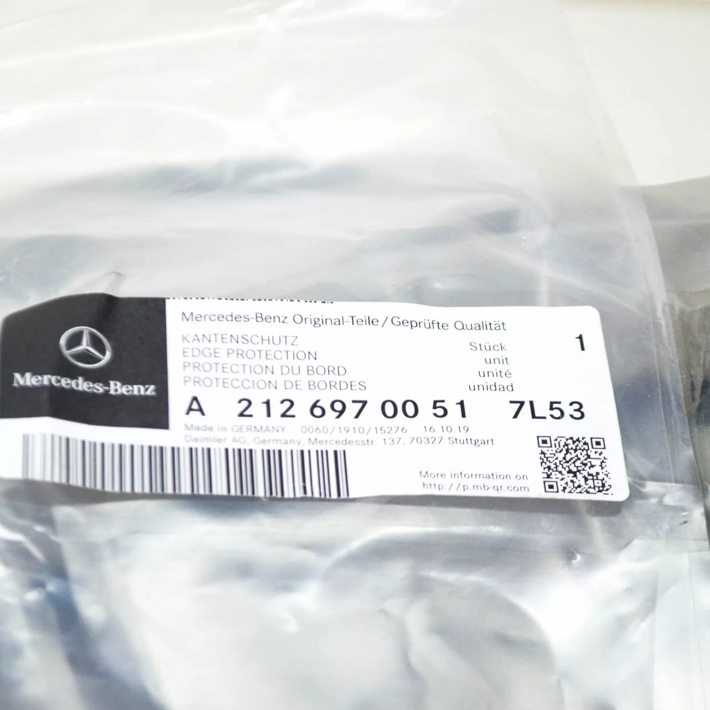 NEW MB E W212 FRONT LEFT DOOR EDGE SEAL RUBBER GUARD A21269700517L53 ORIGINAL