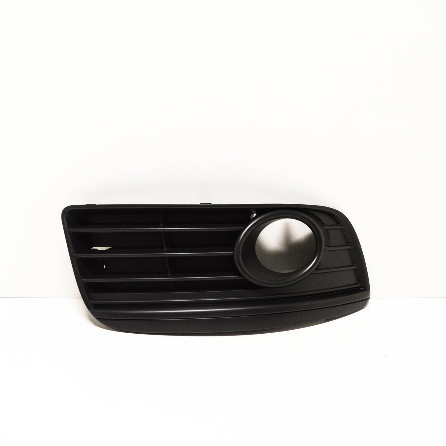 NEW VOLKSWAGEN GOLF MK5 GT FOG LIGHT GRILL FRONT RIGHT 1K0853666R9B9 ORIGINAL