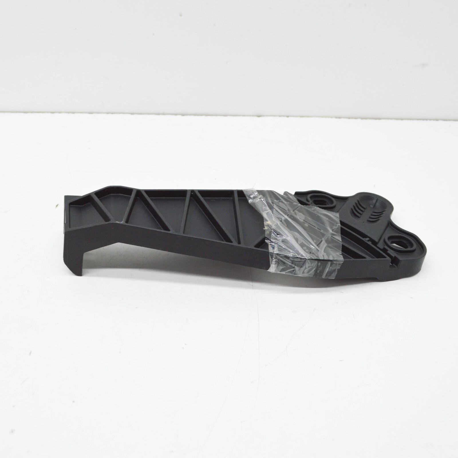 NEW MERCEDES-BENZ A W176 REAR LEFT EXHAUST TIP BRACKET A1768850214 ORIGINAL