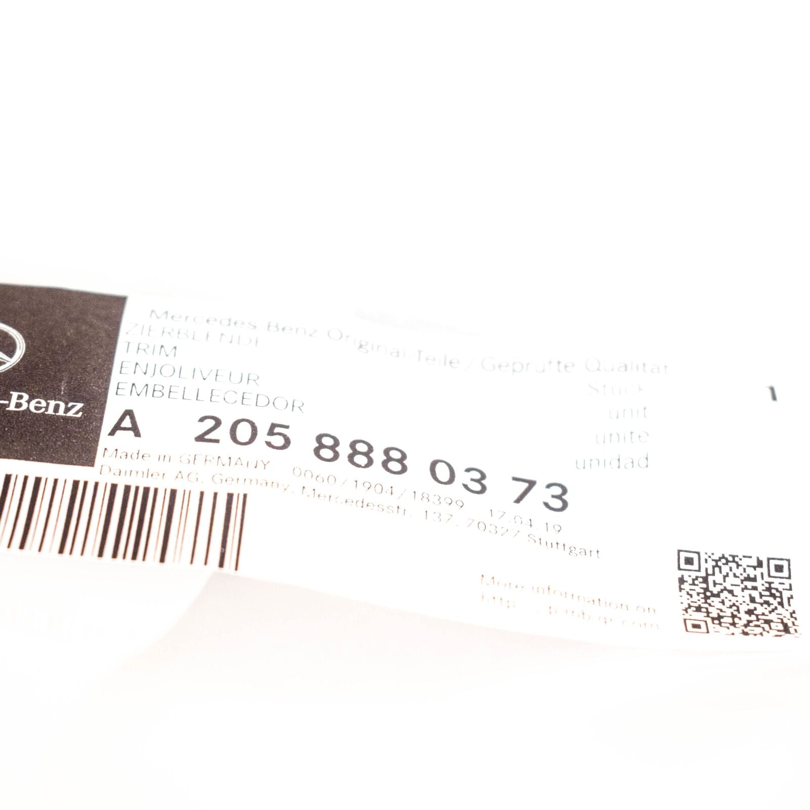 NEW MERCEDES-BENZ C-CLASS W205 FRONT RIGHT GRILLE TRIM A2058880373 2016 ORIGINAL