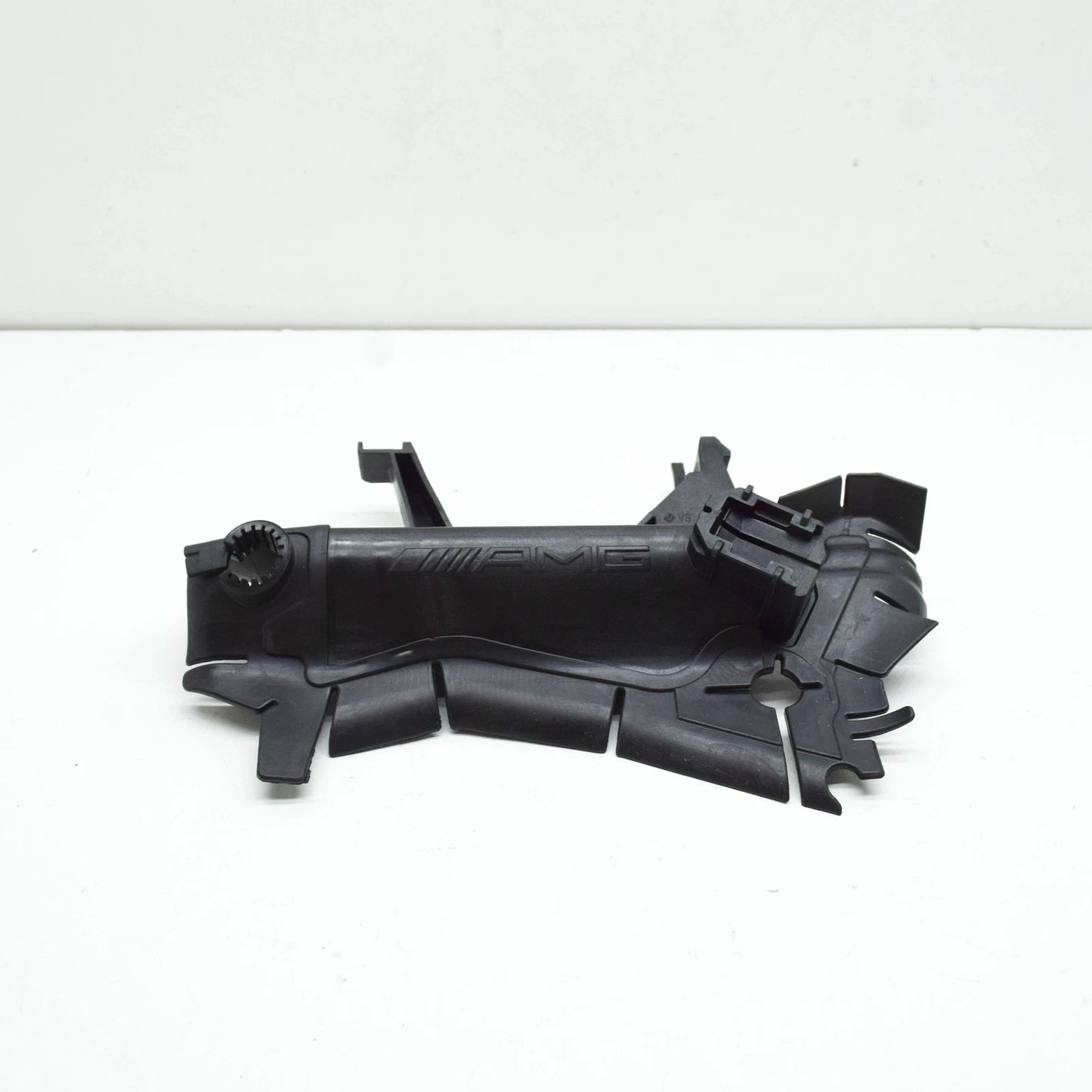 NEW MERCEDES-BENZ E W212 RIGHT ENGINE OIL COOLER BRACKET A2125001731 ORIGINAL