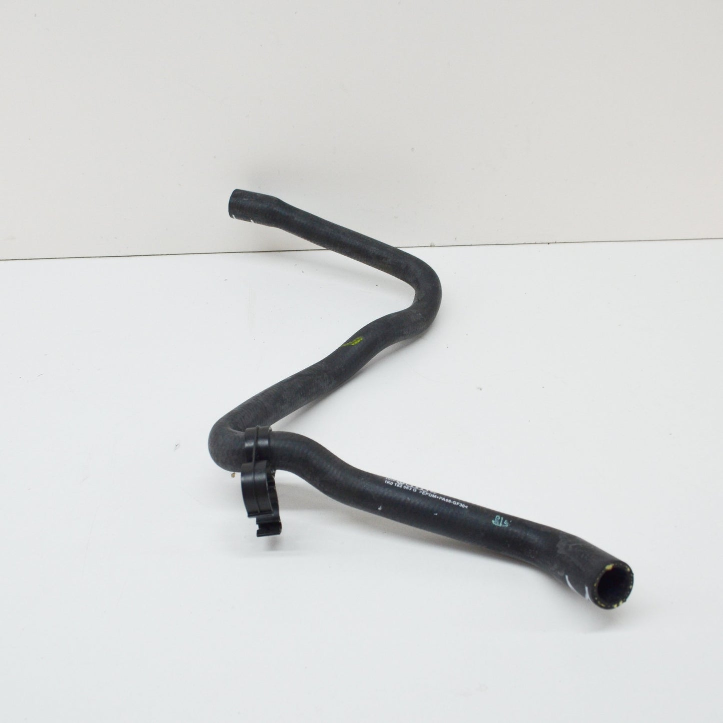 NEW AUDI A3 8P ENGINE COOLANT HOSE 1K0122063G ORIGINAL
